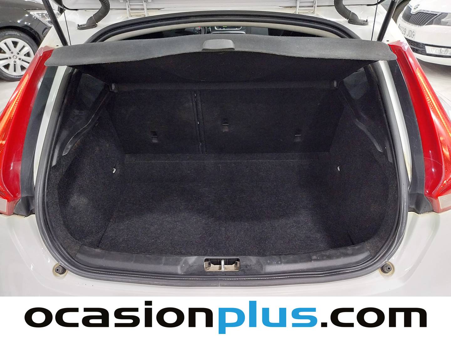 Volvo V40 Volvo V40 D2 Kinetic Auto (120 CV) seminuevo