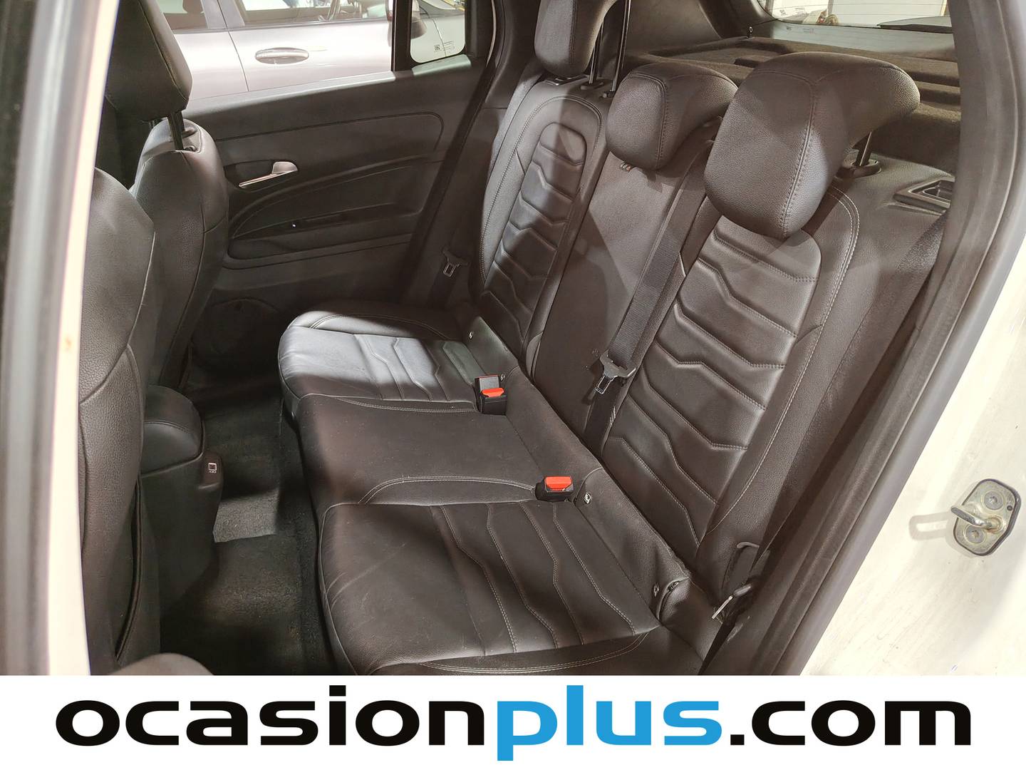 Foto asientos traseros Jeep Avenger Jeep Avenger 1.2 G Summit (100 CV)