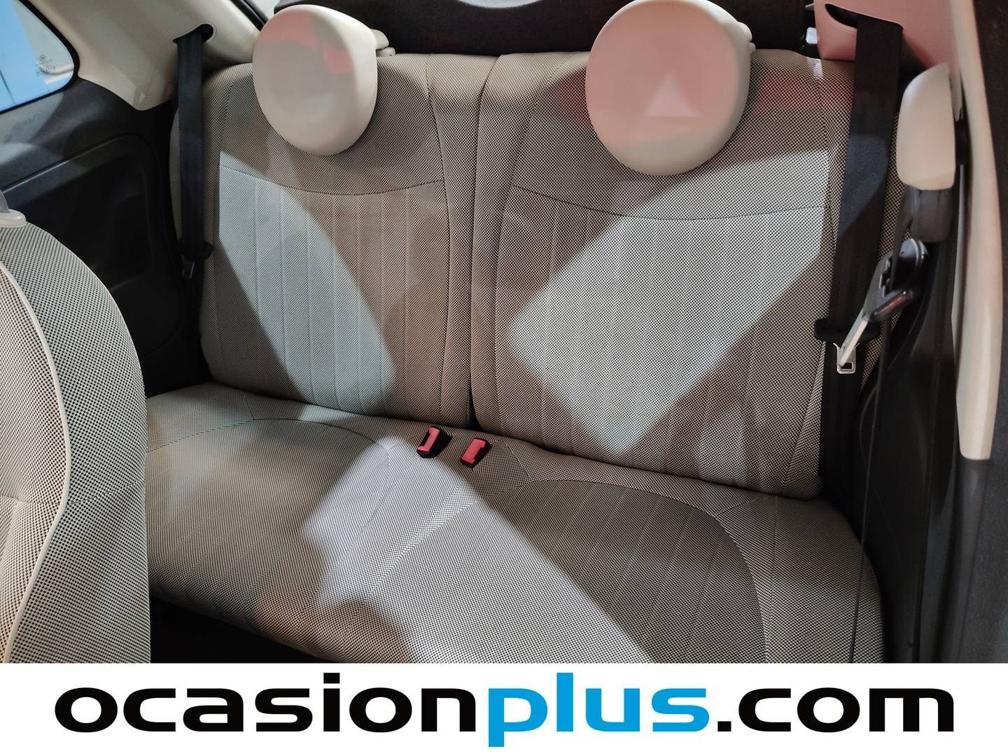 Foto asientos traseros Fiat 500 Fiat 500 1.2 8v Lounge (69 CV)