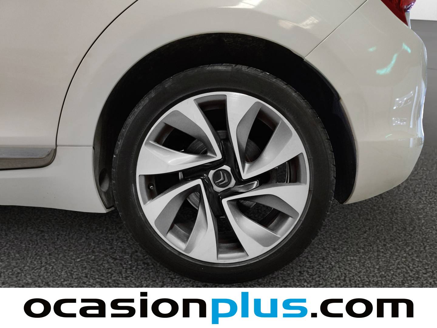 Foto DS DS 5 DS DS5 BlueHdi 180 Style EAT6 (181 CV)