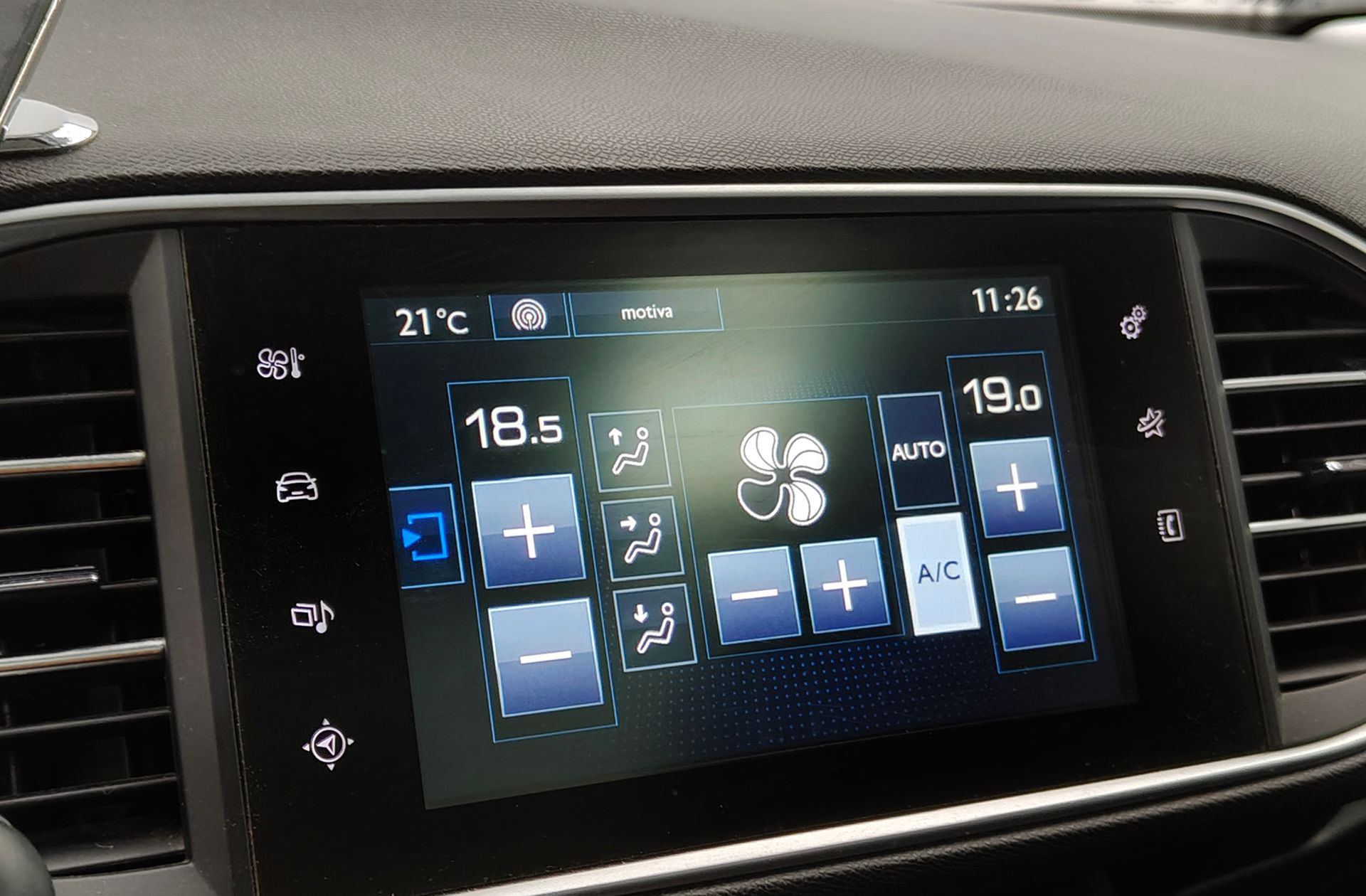 Peugeot 308 SW PureTech 130 Allure - foto 28