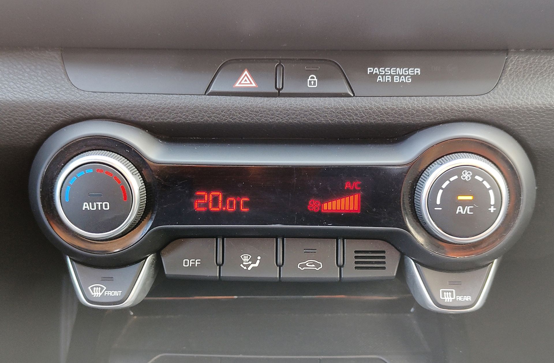 Kia Stonic 1.0 T-GDi Drive - foto 26