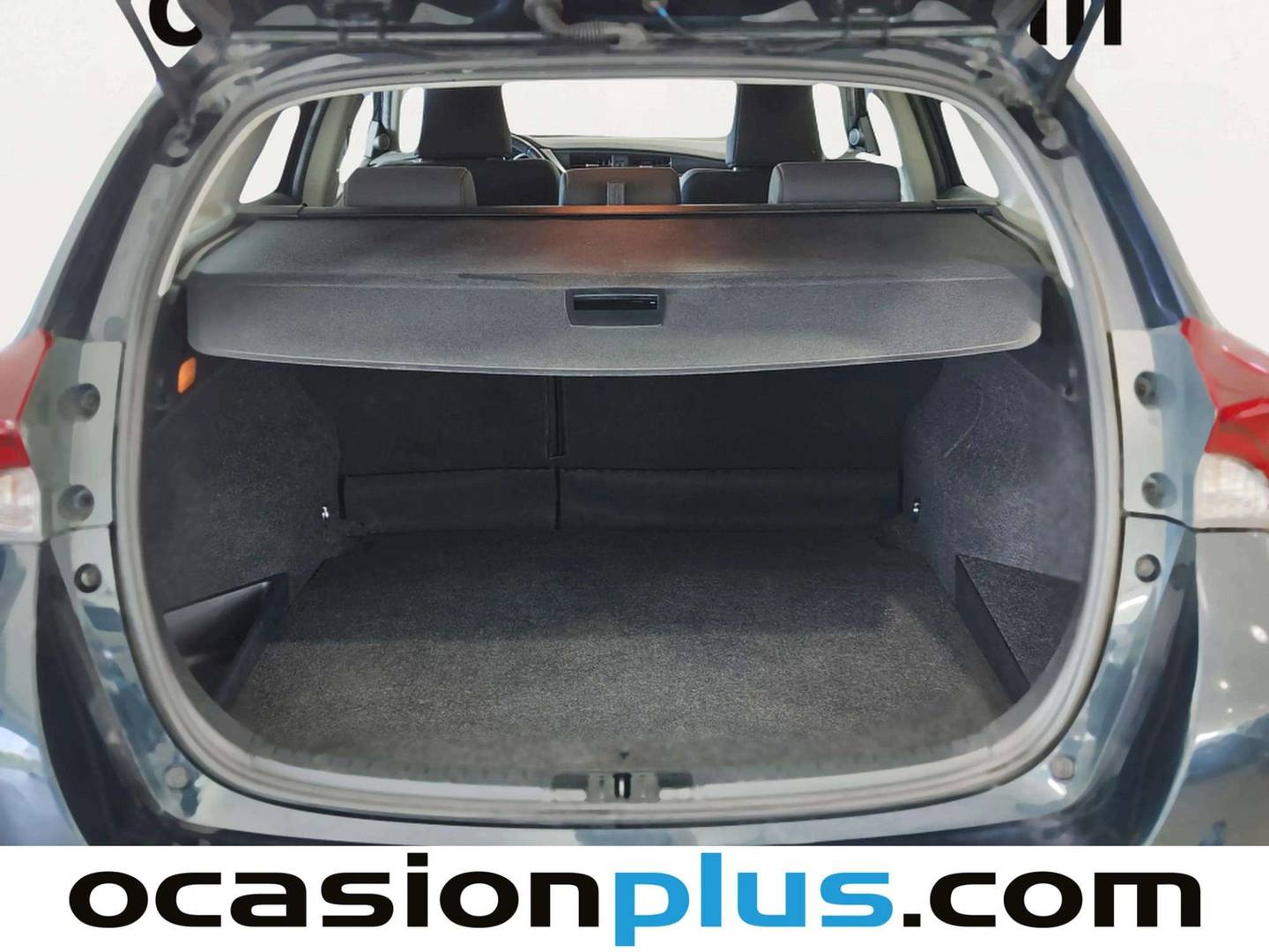 Fotos maletero Toyota Auris Toyota Auris 140H Touring Sports Active (136 CV)