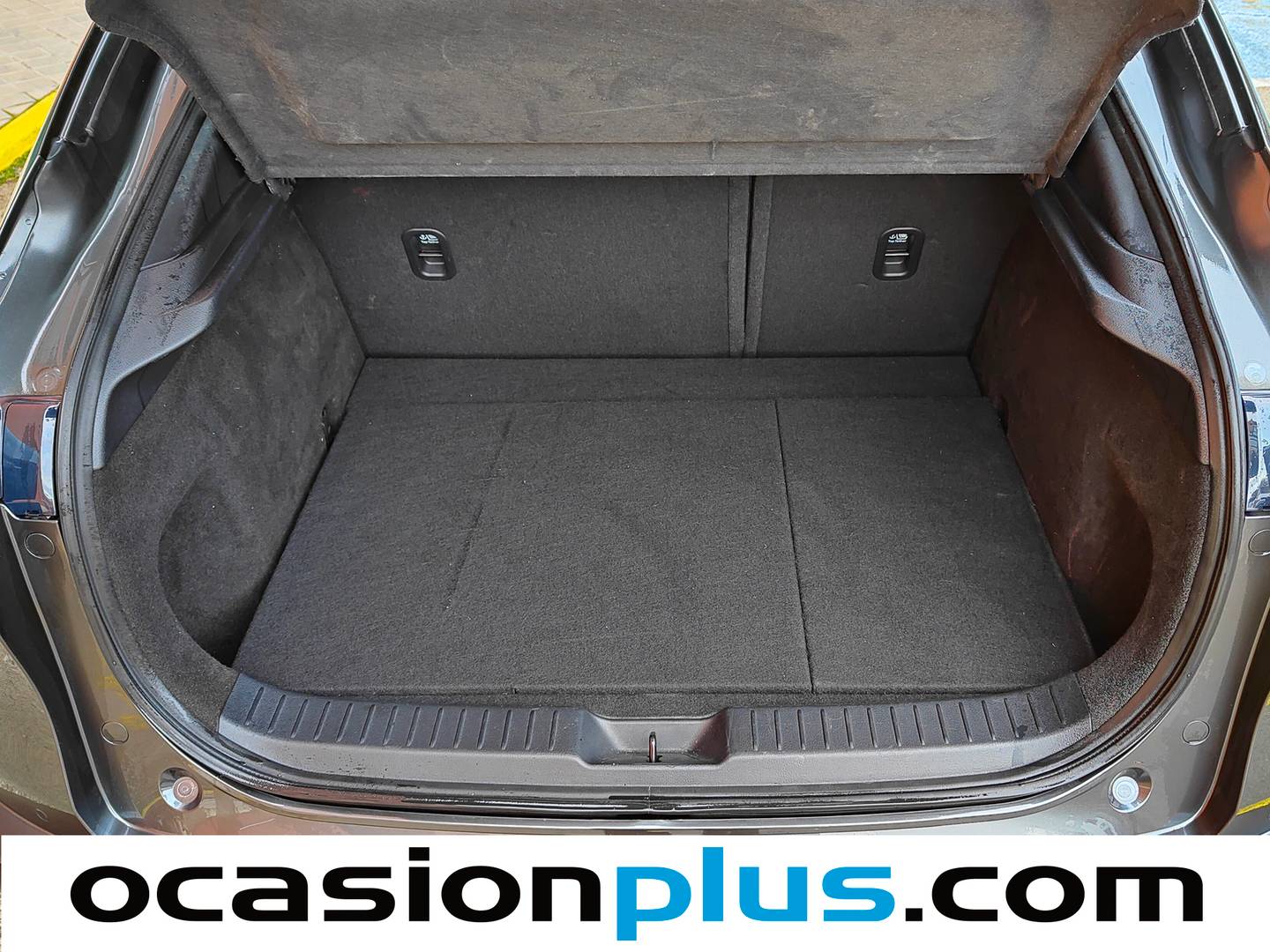 Fotos maletero Mazda CX-30 Mazda CX-30 2.0 e-Skyactiv-G Zenith (122 CV)