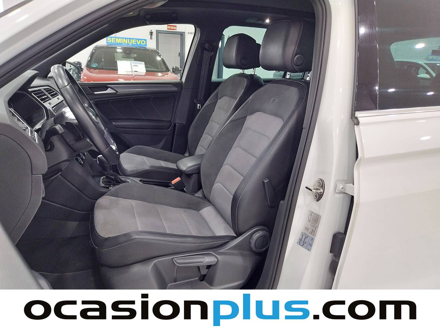 Foto asientos delanteros Volkswagen Tiguan Volkswagen Tiguan Sport 1.5 TSI (150 CV) DSG Pack R-Line