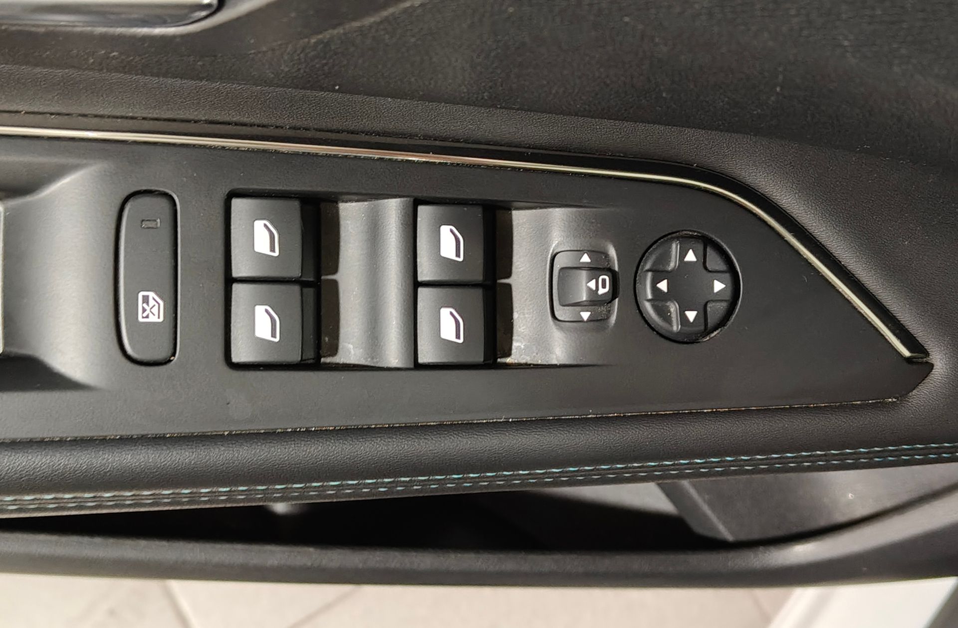Peugeot 3008 PureTech 130 Allure Pack - foto 40