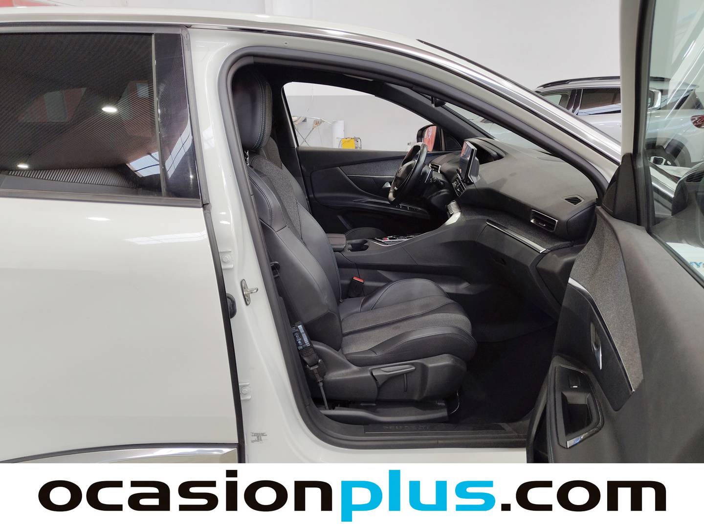 Foto Peugeot 3008 Hybrid Peugeot 3008 Hybrid 300 Allure Pack e-EAT8 (300 CV)