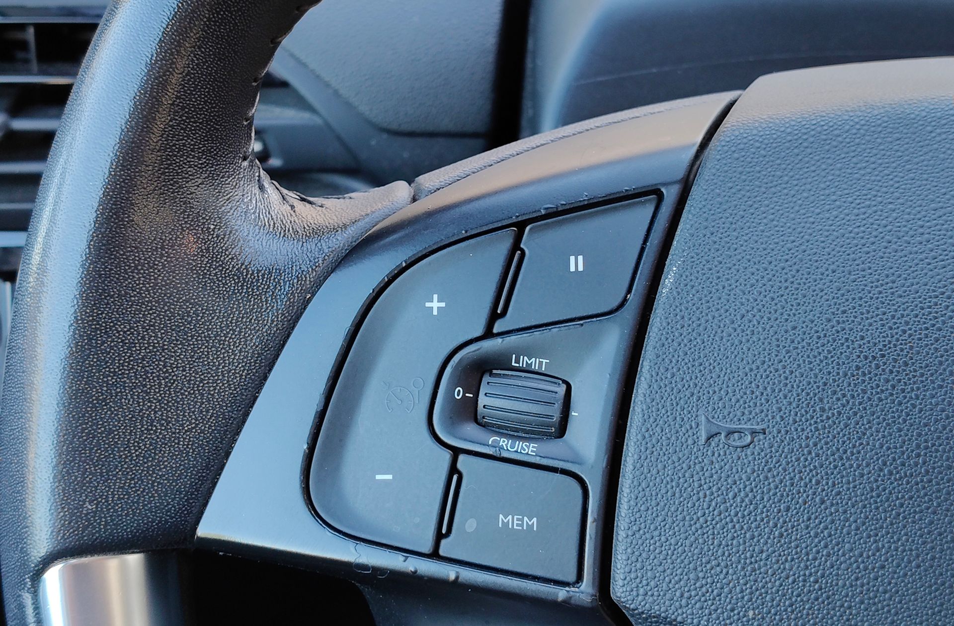 Citroën C4 Picasso PureTech 130 Live Edition - foto 23