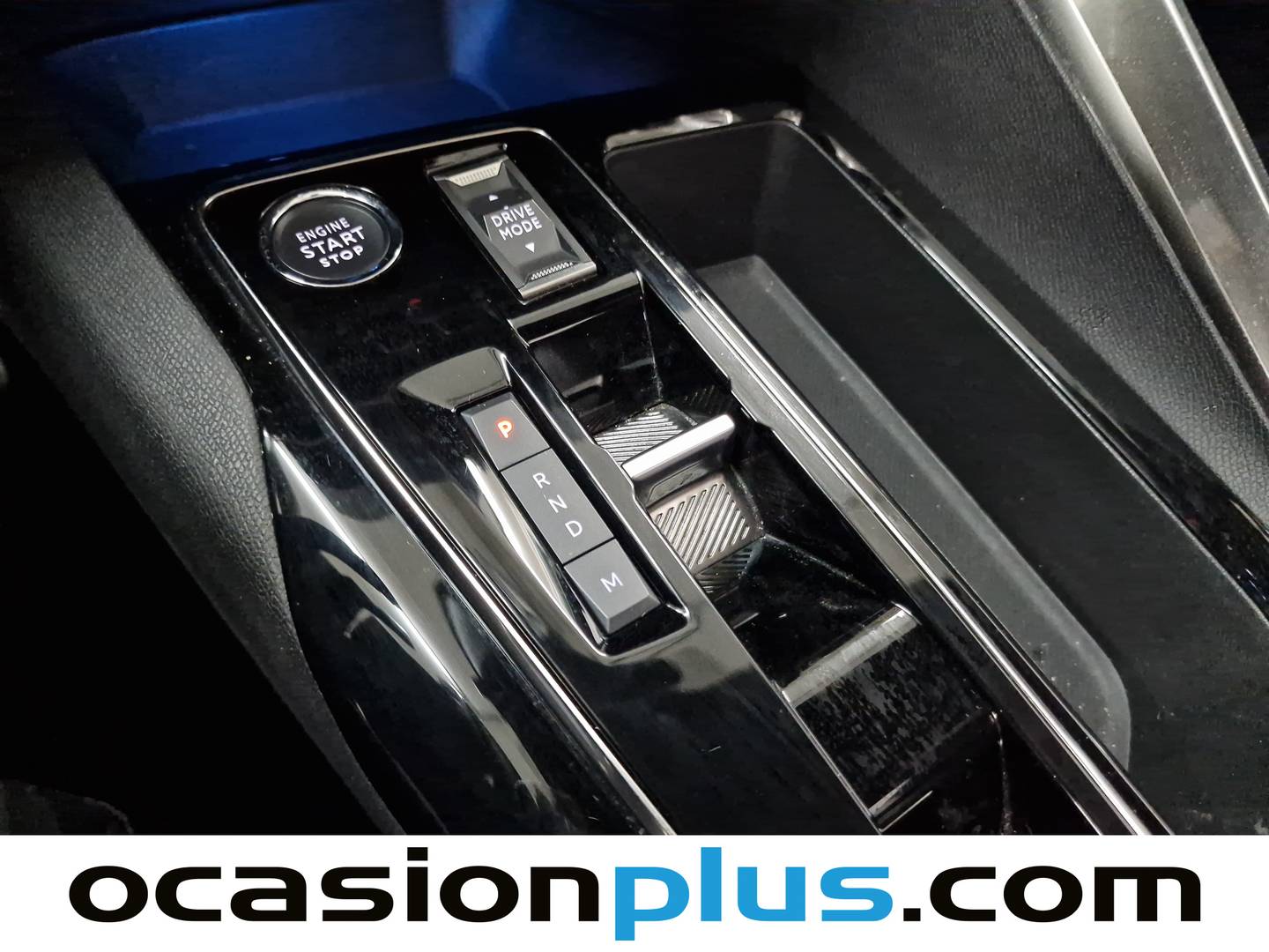 Foto Peugeot 3008 Peugeot 3008 PureTech 130 S&S GT EAT8 (130 CV)