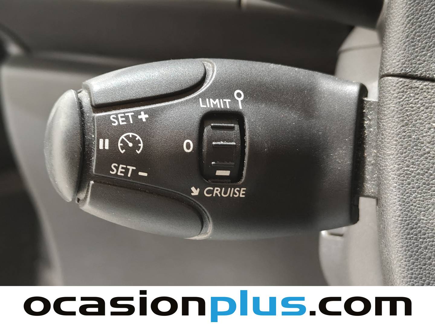 Extras y acabados del Citroën C3 Citroën C3 BlueHDi 75 Tonic (75 CV)