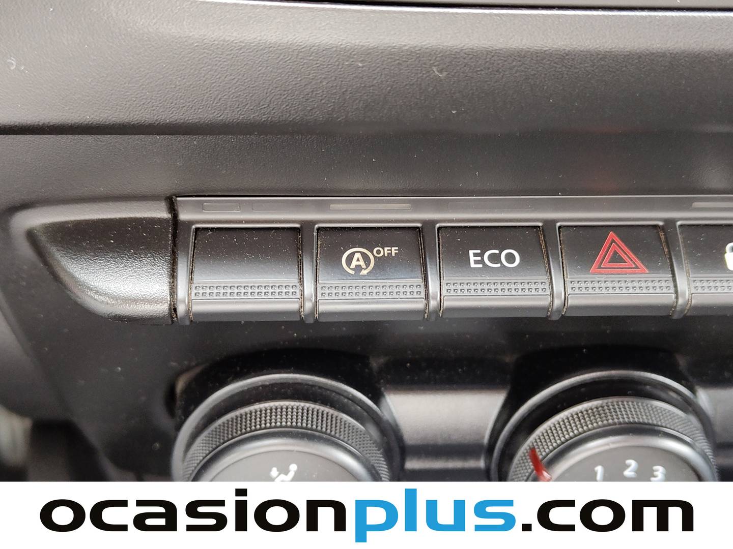 Equipamiento del Dacia Duster Dacia Duster Essential Blue dCi (115 CV) 4X2