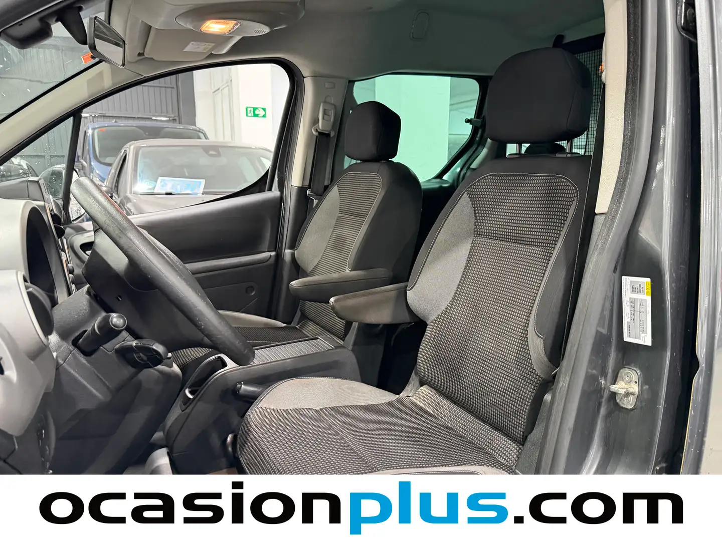 Foto Peugeot Partner Peugeot Partner Tepee BlueHDi 100 Outdoor (100 CV)