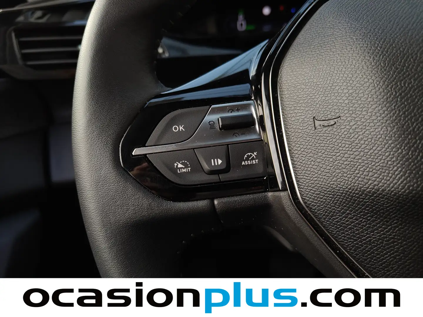 Foto Peugeot 408 Peugeot 408 Allure PHEV 180 e-EAT8 (181 CV)