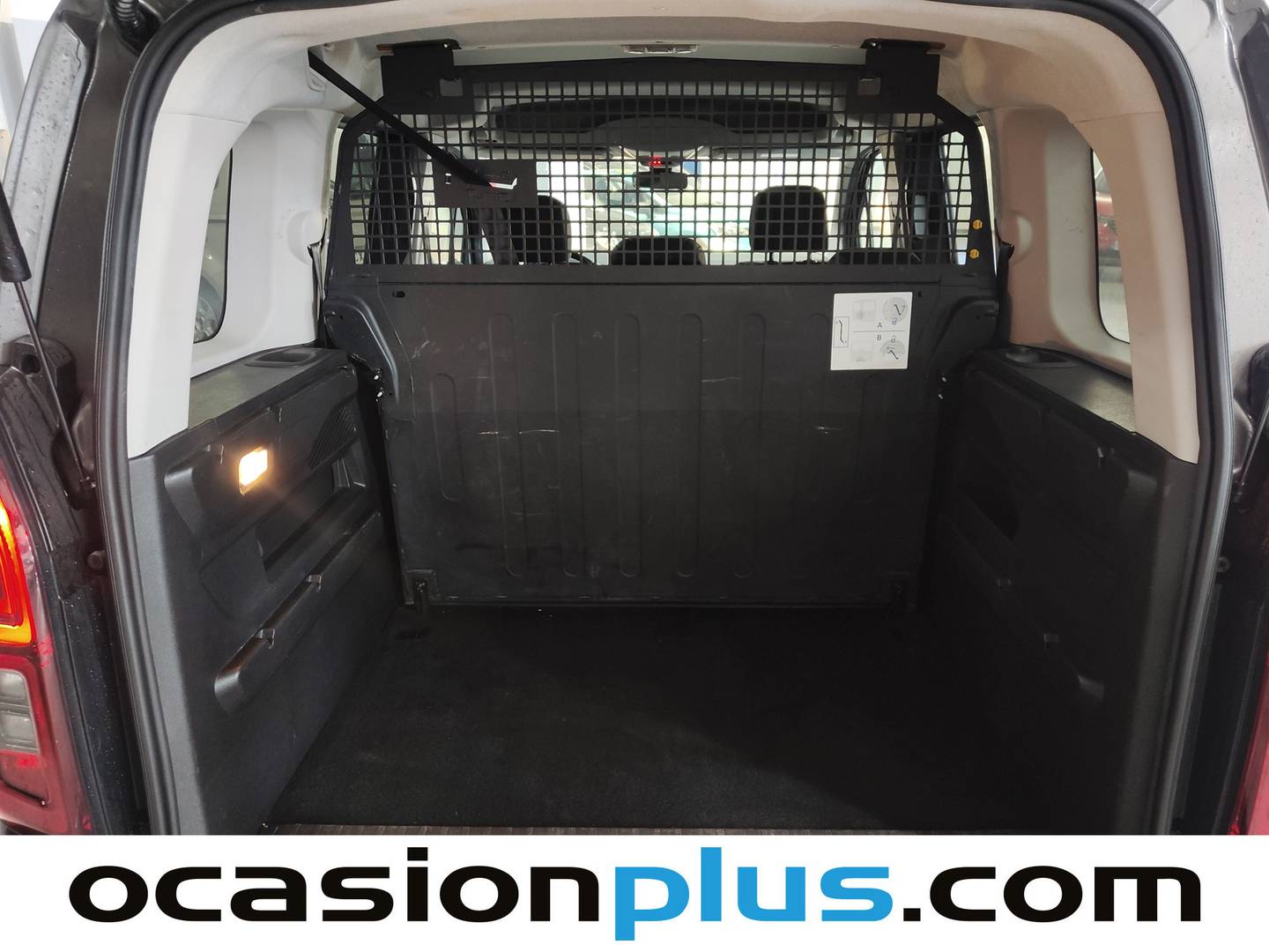 Fotos maletero Citroën Berlingo Citroën Berlingo BlueHDi 130 S&S Talla M Shine Business (130 CV)