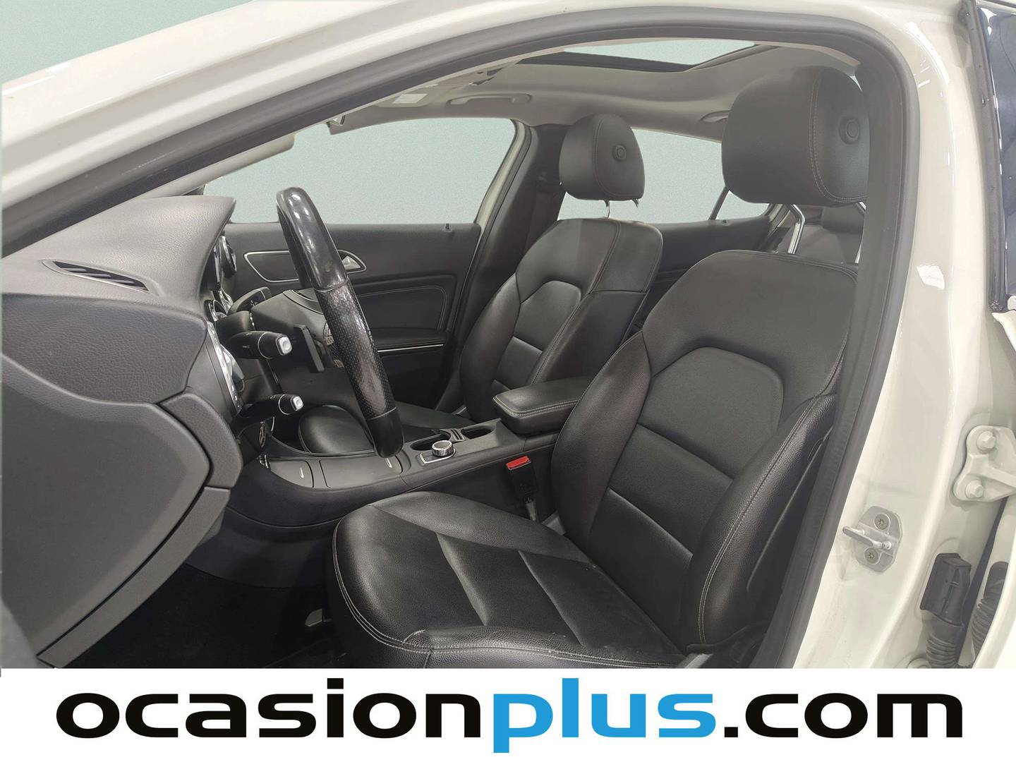 Foto asientos delanteros Mercedes GLA Mercedes GLA 200 CDI Style (136 CV)