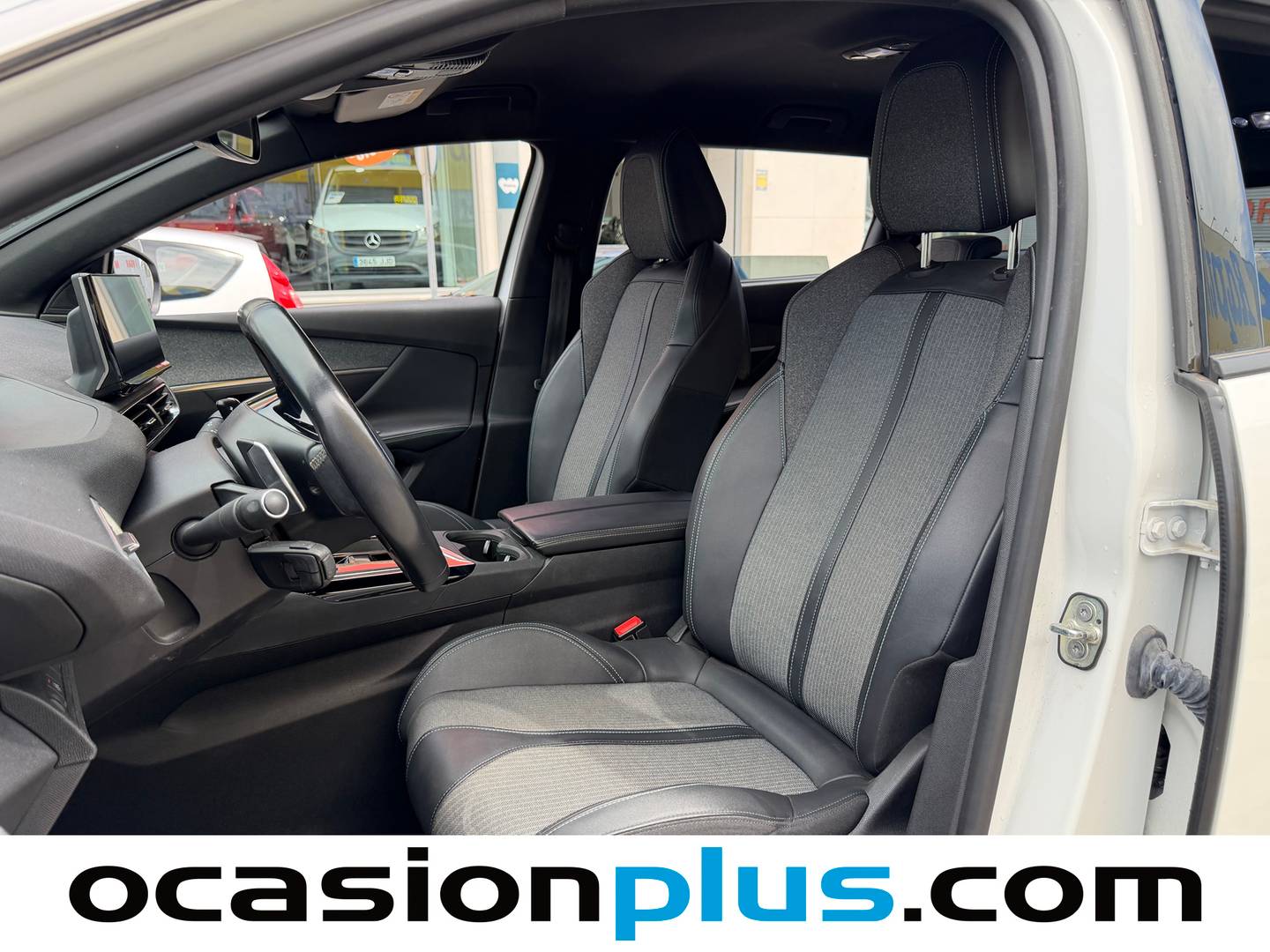 Foto asientos traseros Peugeot 5008 Peugeot 5008 PureTech 130 S&S Allure Pack EAT8 (130 CV) 7 Plazas