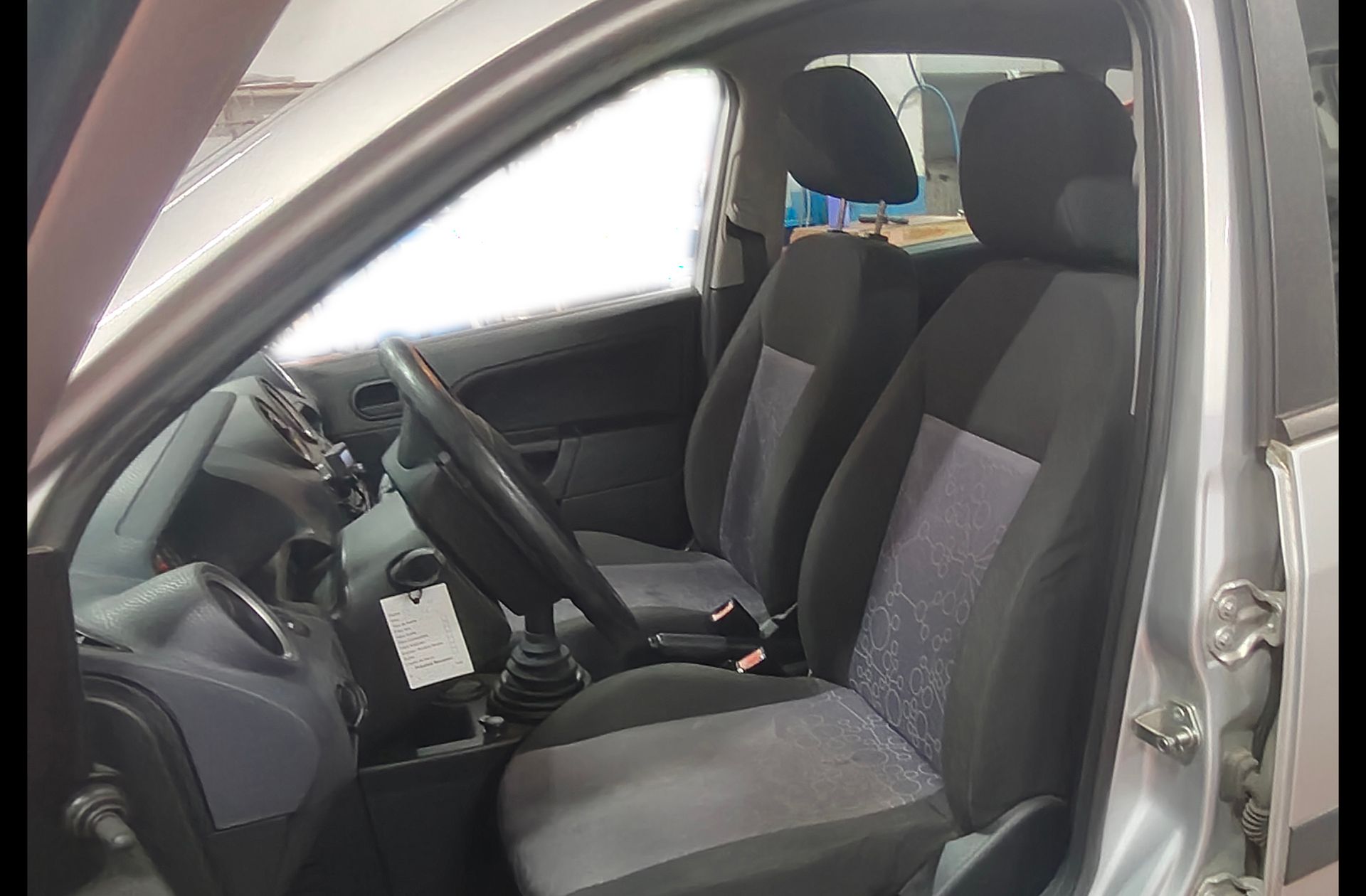 Ford Fiesta 1.4 TDCi Ambiente - foto 8