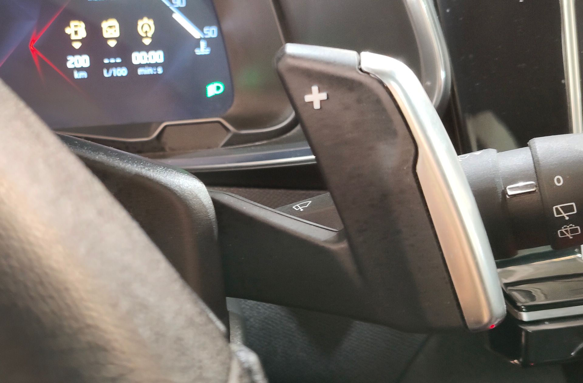 DS 7 Crossback BlueHDi 180 Performance Line - foto 35