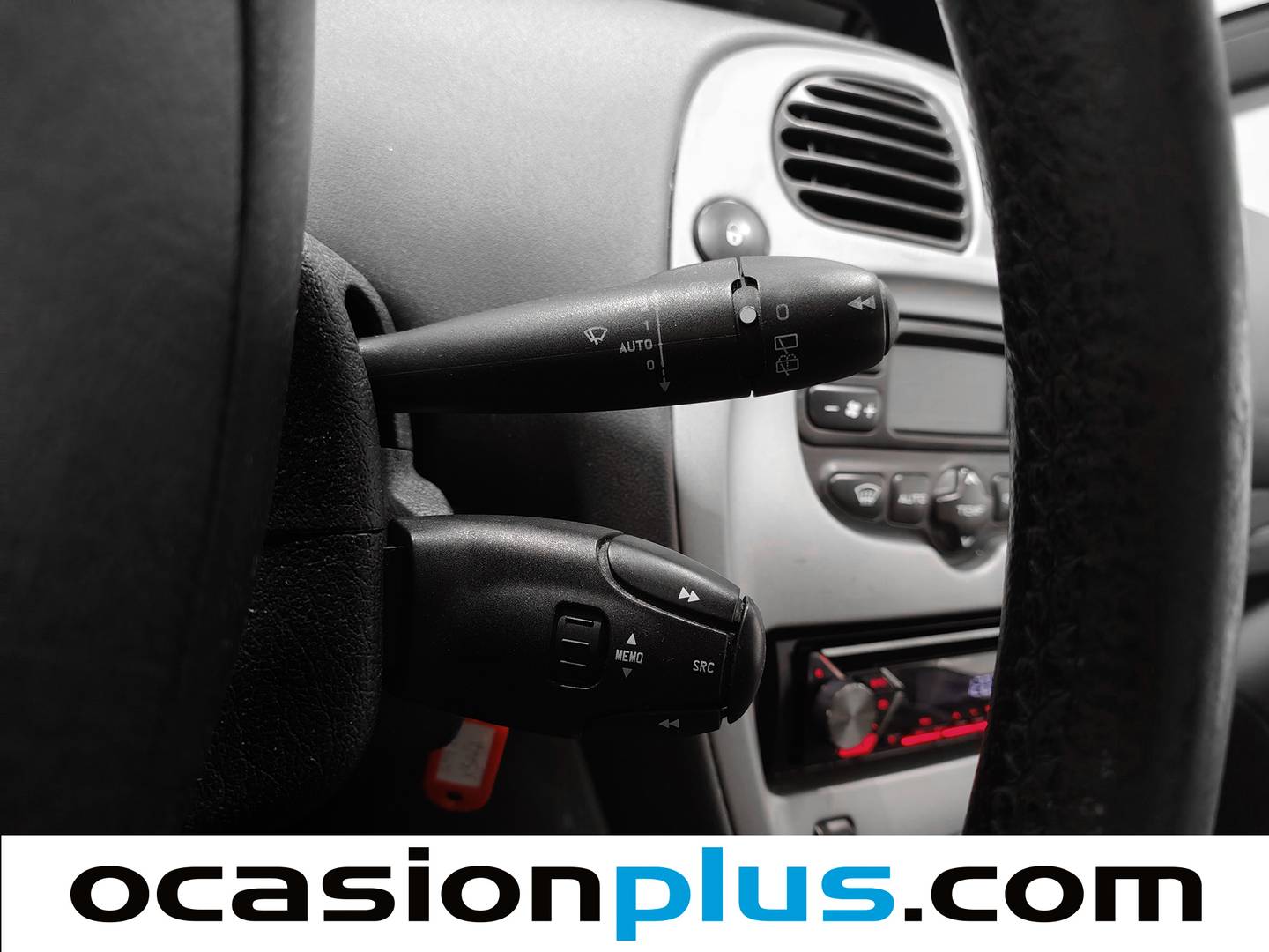 Equipamiento del Citroën Xsara Picasso Citroën Xsara Picasso 1.6 SX Top (110 CV)
