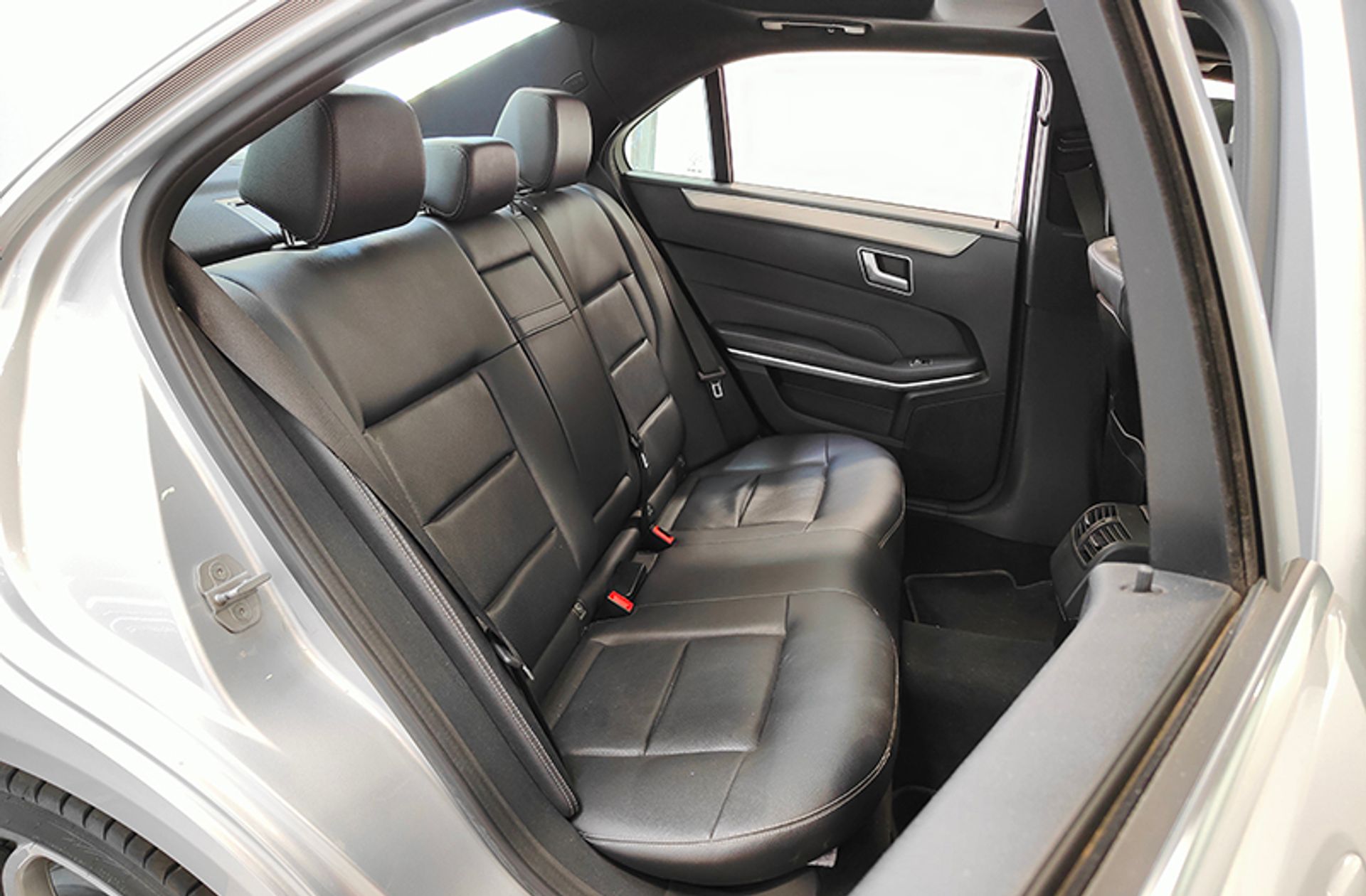 Mercedes-Benz Clase E E 300 BlueTEC Hybrid Avantgarde - foto 23