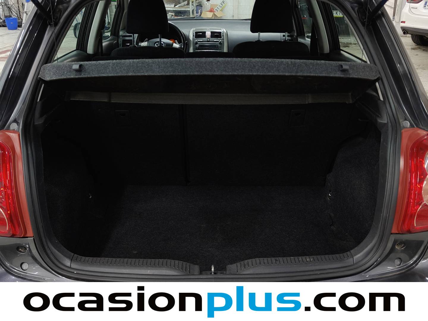 Fotos maletero Toyota Auris Toyota Auris 1.6 VVT-I Dual Sol M/M (124 CV)