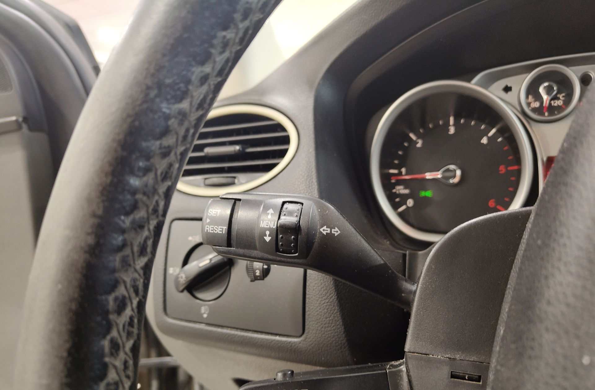 Ford Focus 1.6 TDCi Trend - foto 20