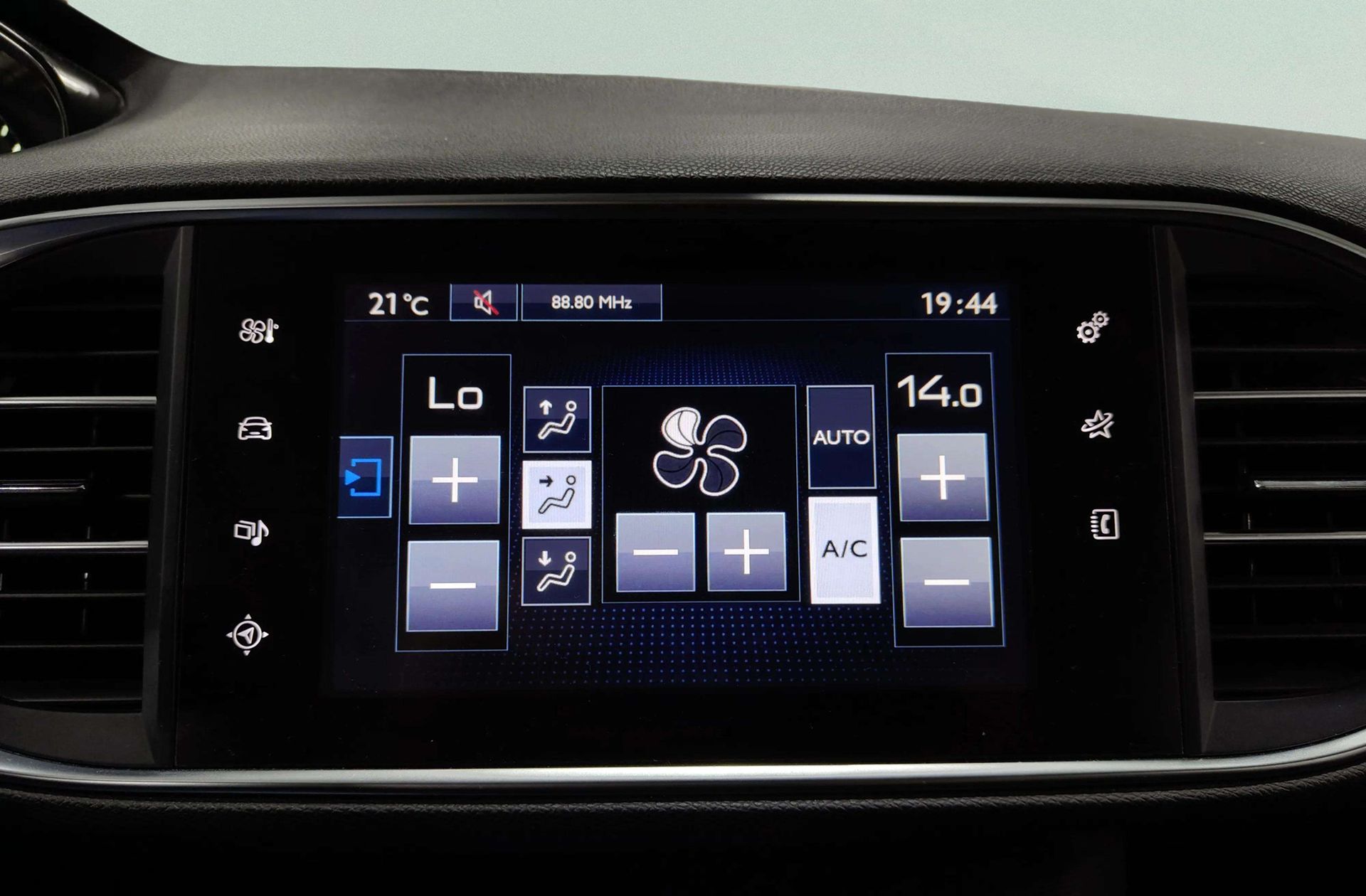 Peugeot 308 BlueHDi 100 Style - foto 31