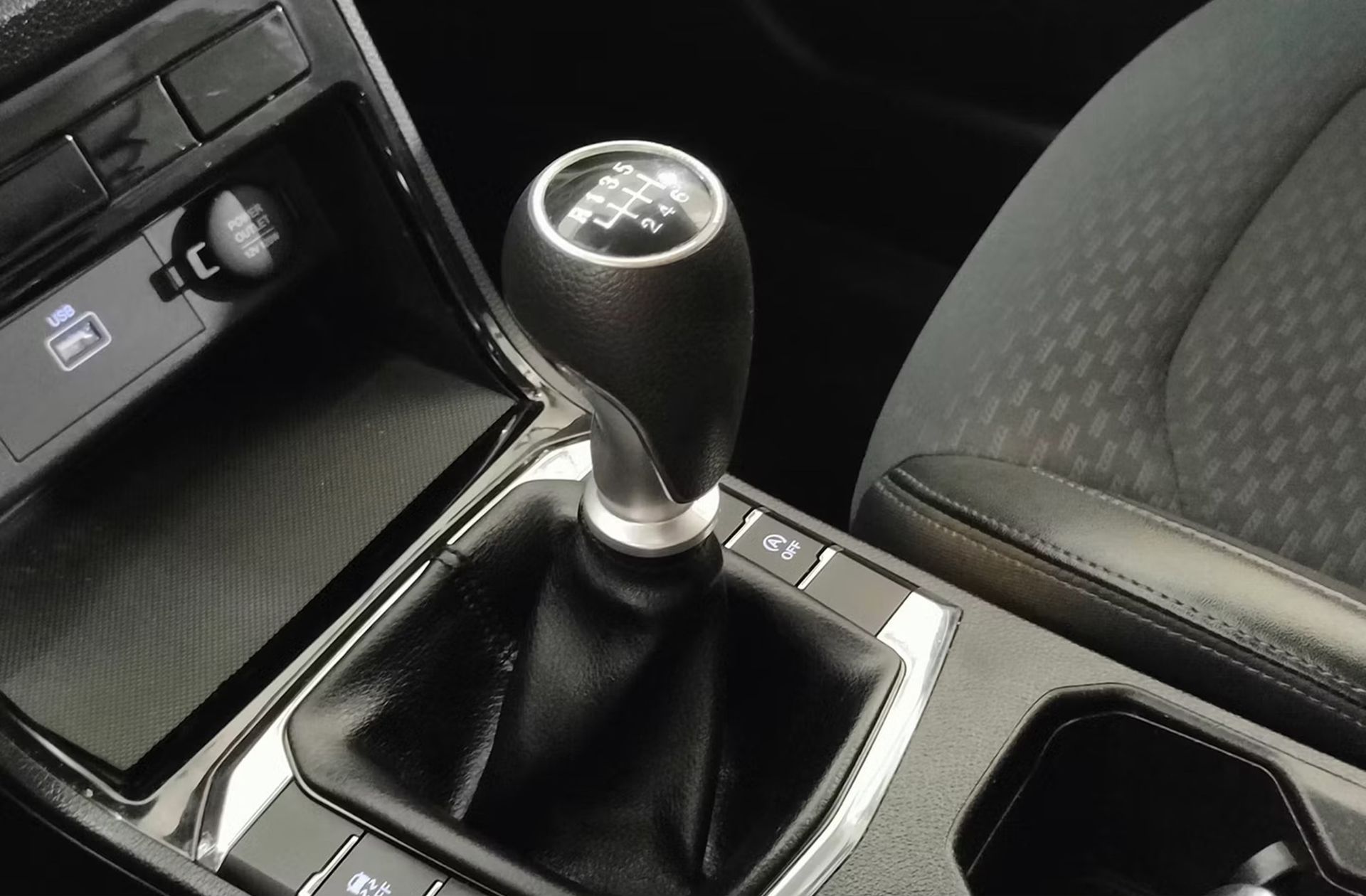 SsangYong Korando G15T Urban Plus - foto 5