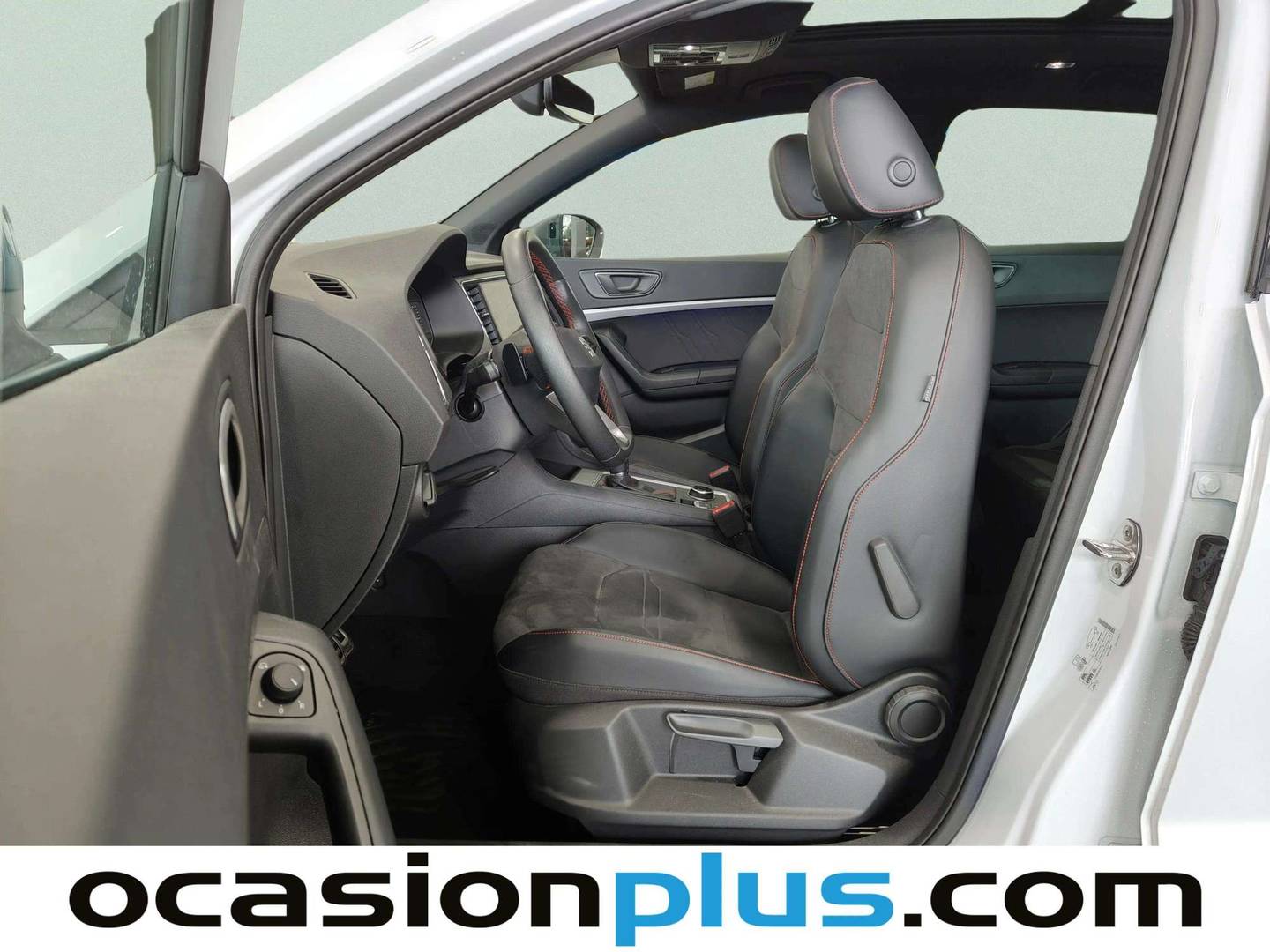 Foto asientos delanteros Seat Ateca SEAT Ateca 1.5 TSI FR 75 Aniversario DSG (150 CV)