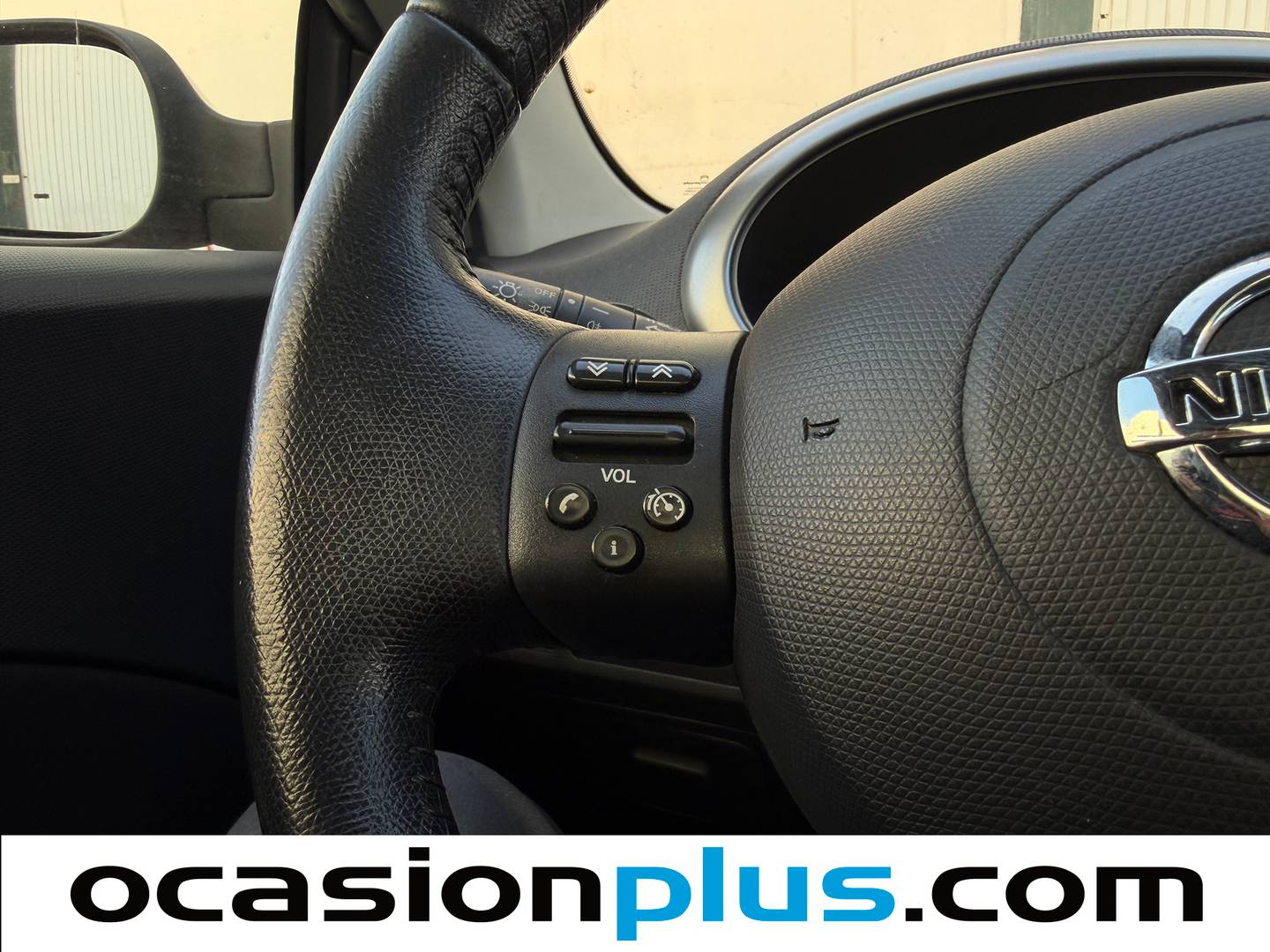 Extras y acabados del Nissan Micra Nissan Micra CC C+C 1.4i Tekna AA (88 CV)