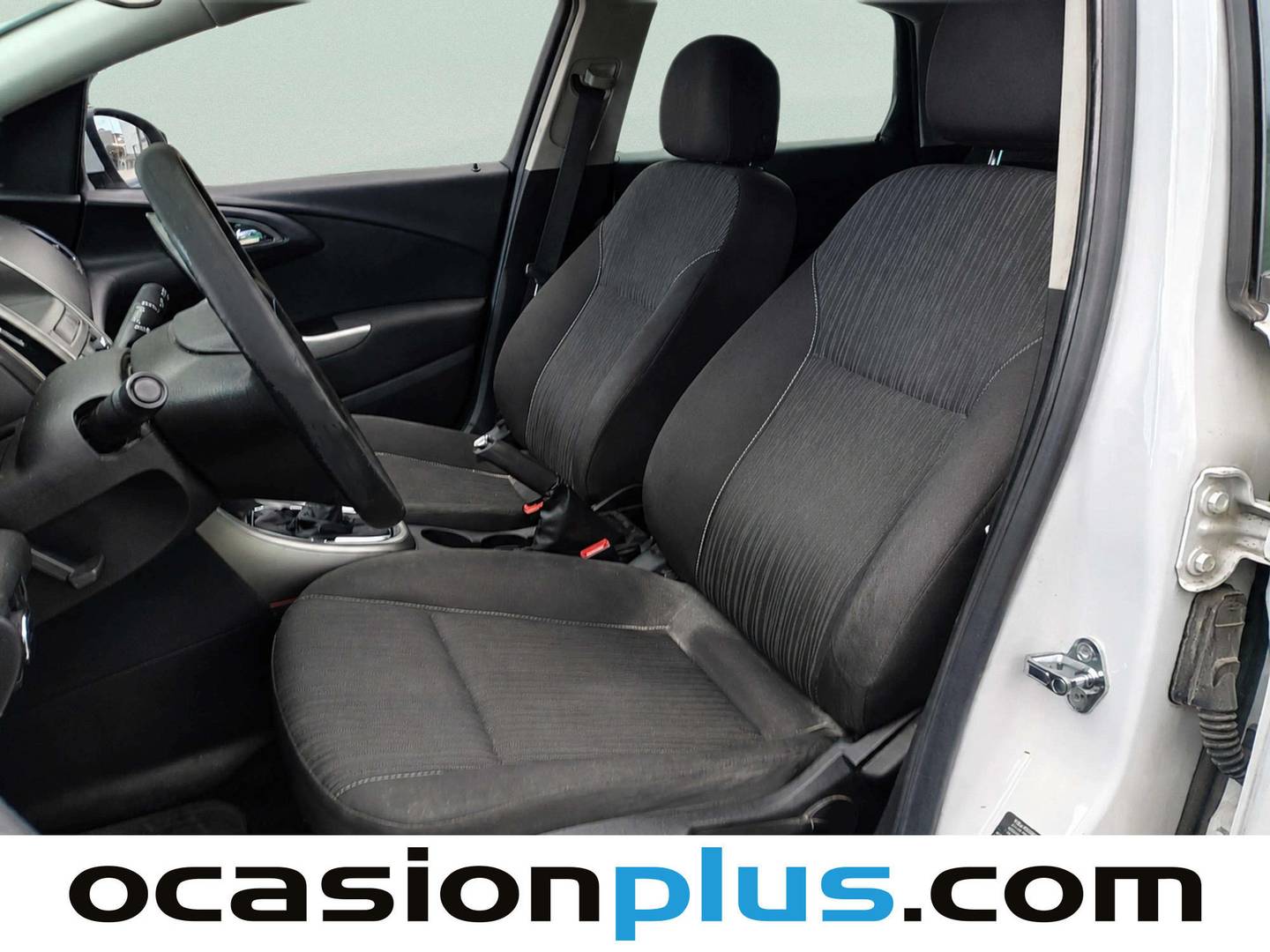 Foto asientos delanteros Opel Astra Opel Astra 1.3 ecoFlex S/S Enjoy (95 CV)