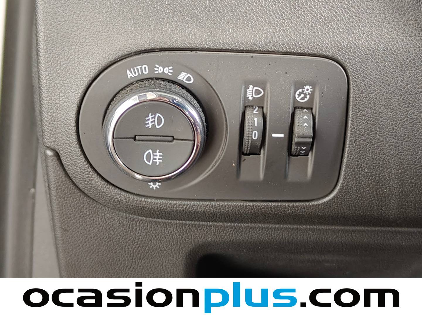 Extras y acabados del Opel Crossland X Opel Crossland X 1.2 Edition (81 CV)