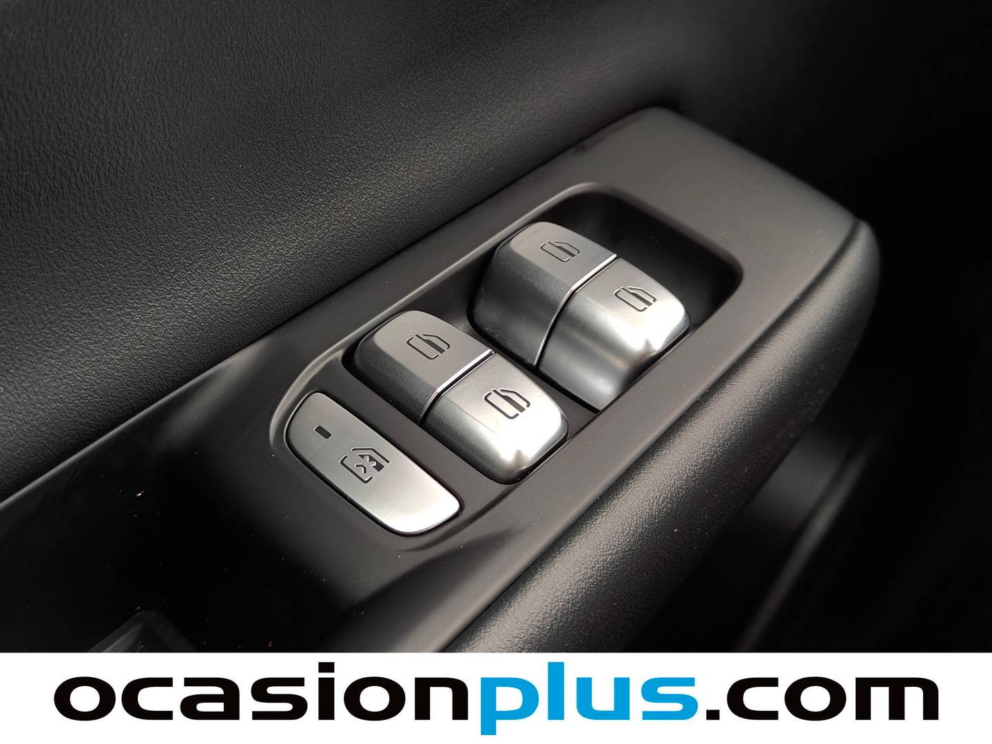 EBRO S800 EBRO S800 1.6 TGDI Premium DCT (147 CV) 7 Plazas 2025