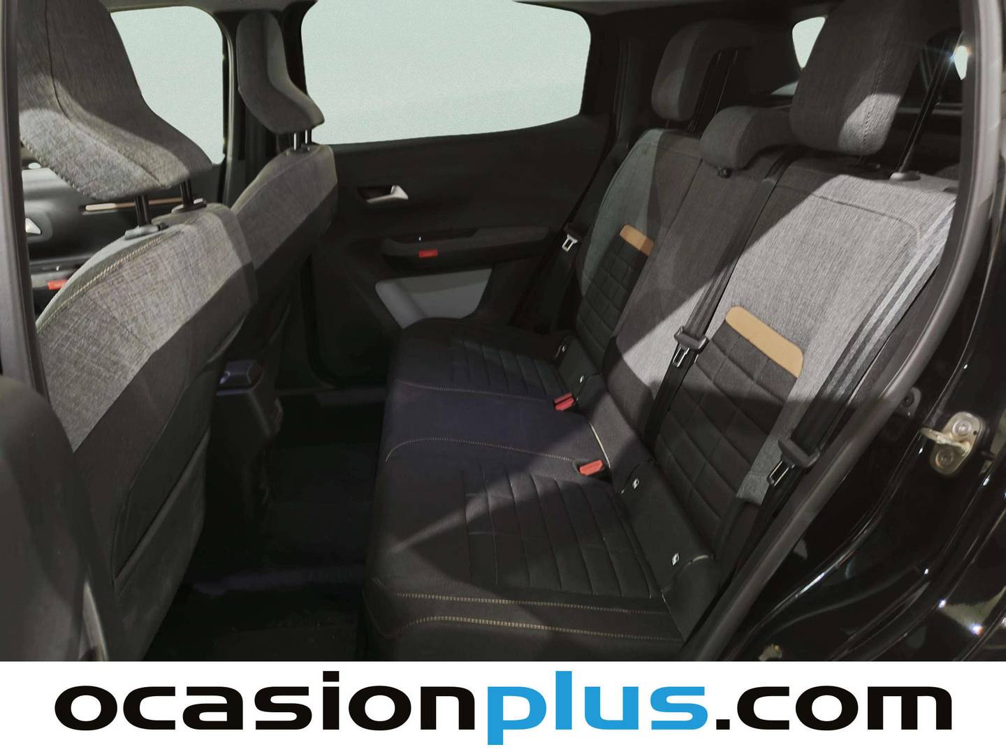 Foto asientos traseros Citroën C3 Aircross Citroën C3 Aircross Hybrid 145 Plus e-DCS6 (145 CV)