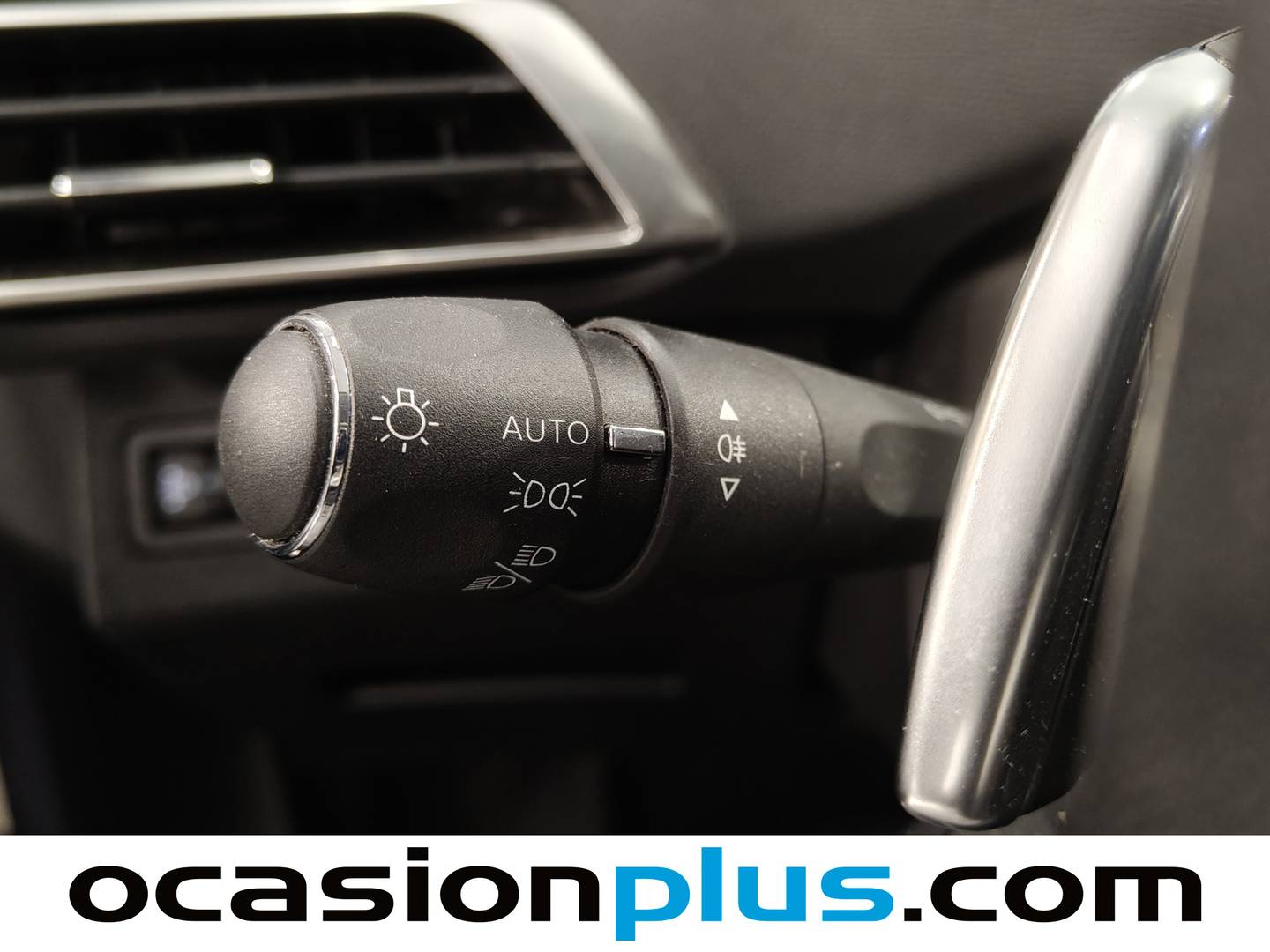 Foto Peugeot 3008 Peugeot 3008 PureTech 130 S&S Allure EAT8 (130 CV)