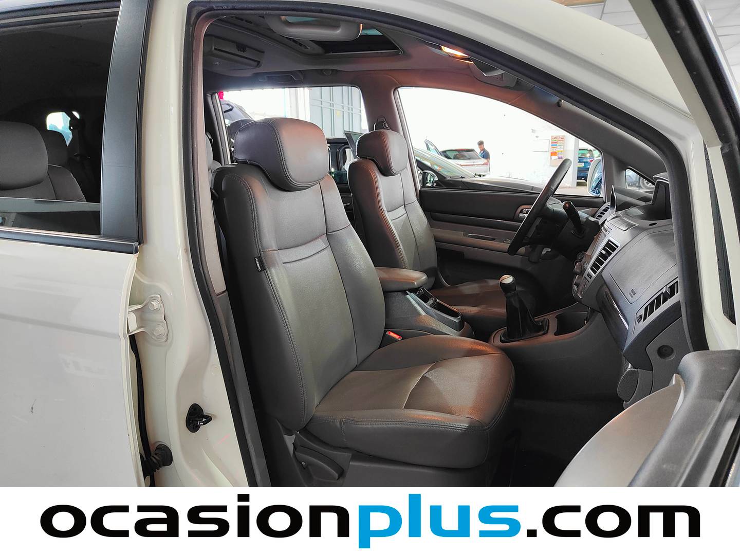 SsangYong Rodius SsangYong Rodius 2.0 e-Xdi Limited (155 CV) 7 Plazas diésel