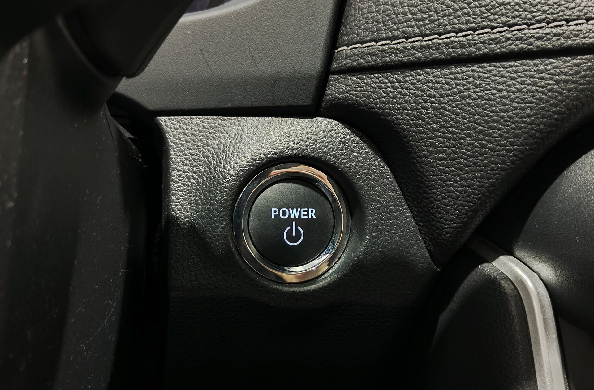 Toyota RAV4 2.5l hybrid Advance - foto 29