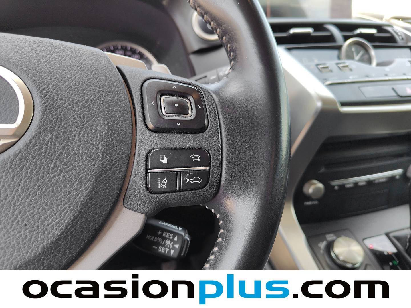 Acabados Lexus NX Lexus NX 300h Eco 2WD (197 CV)