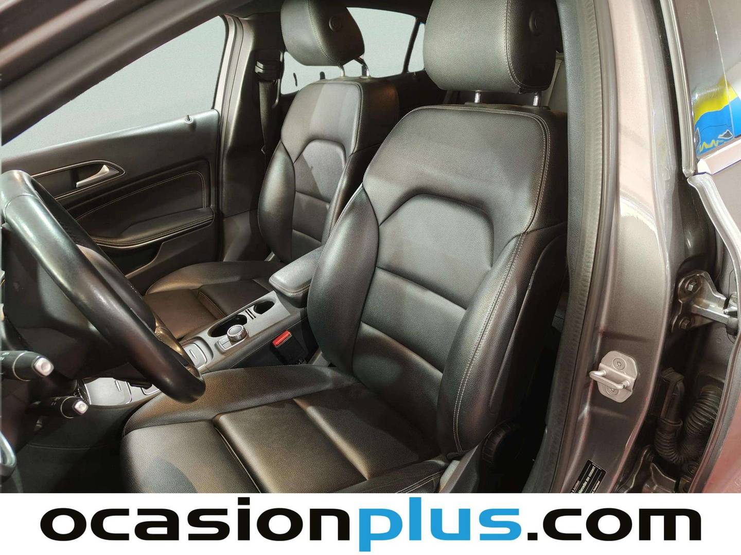 Foto asientos delanteros Mercedes Clase A Mercedes-Benz Clase A Clase A 180 d (109 CV)