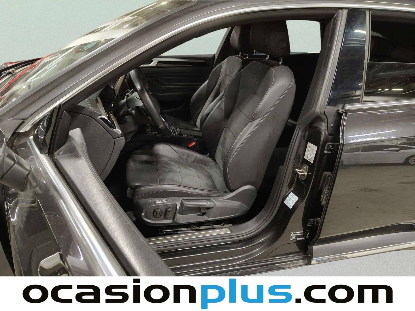 Foto asientos delanteros Volkswagen Arteon Volkswagen Arteon Shooting Brake R-Line 2.0 TDI (150 CV) DSG