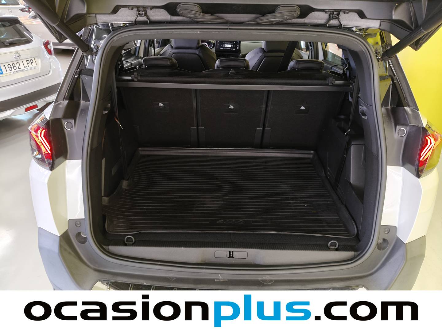 Foto asientos delanteros Peugeot 5008 Peugeot 5008 PureTech 130 S&S GT 7 Plazas (130 CV)