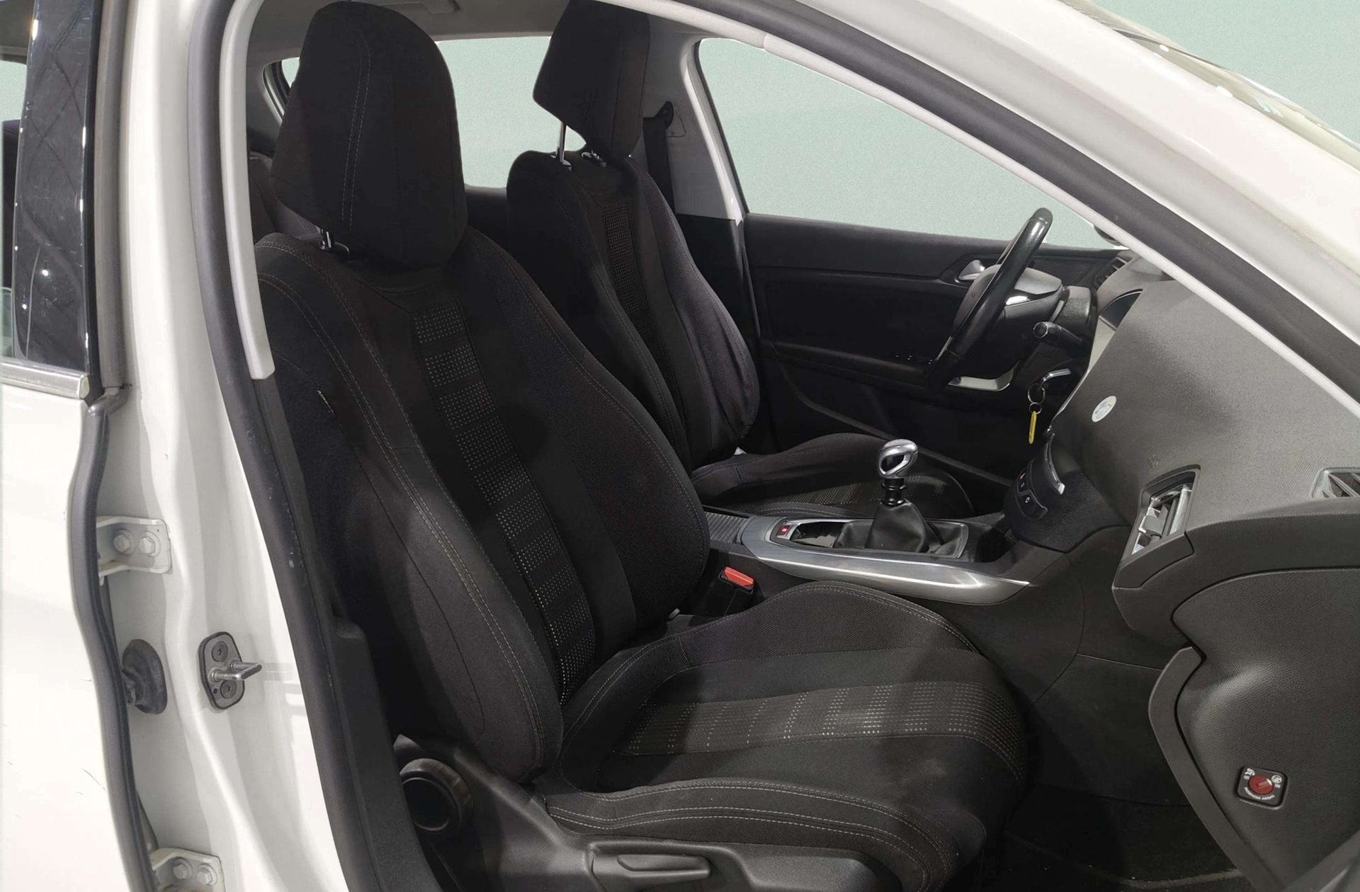 Peugeot 308 PureTech 130 Allure - foto 18