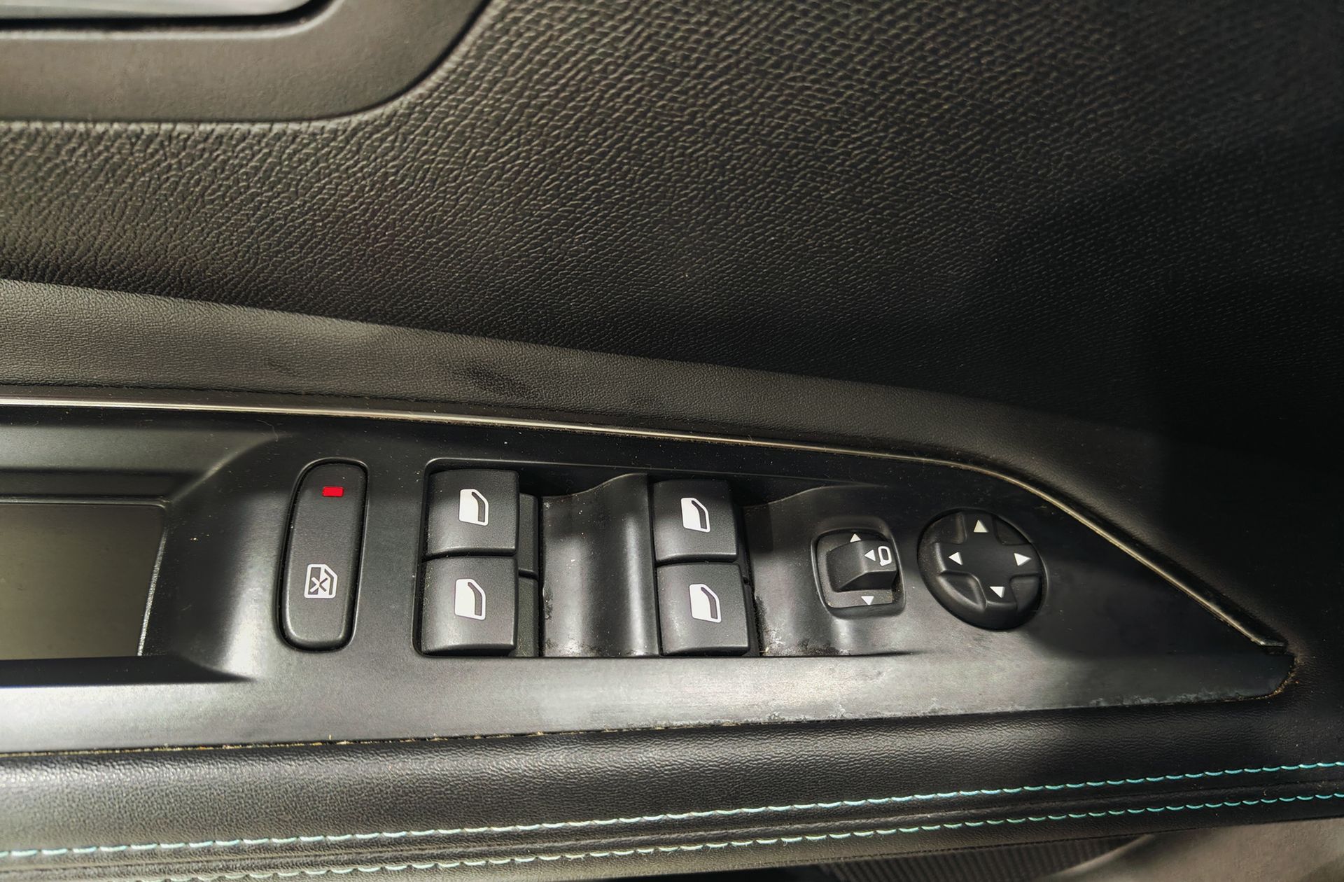 Peugeot 5008 PureTech 130 Allure Pack EAT8 7 plazas - foto 41