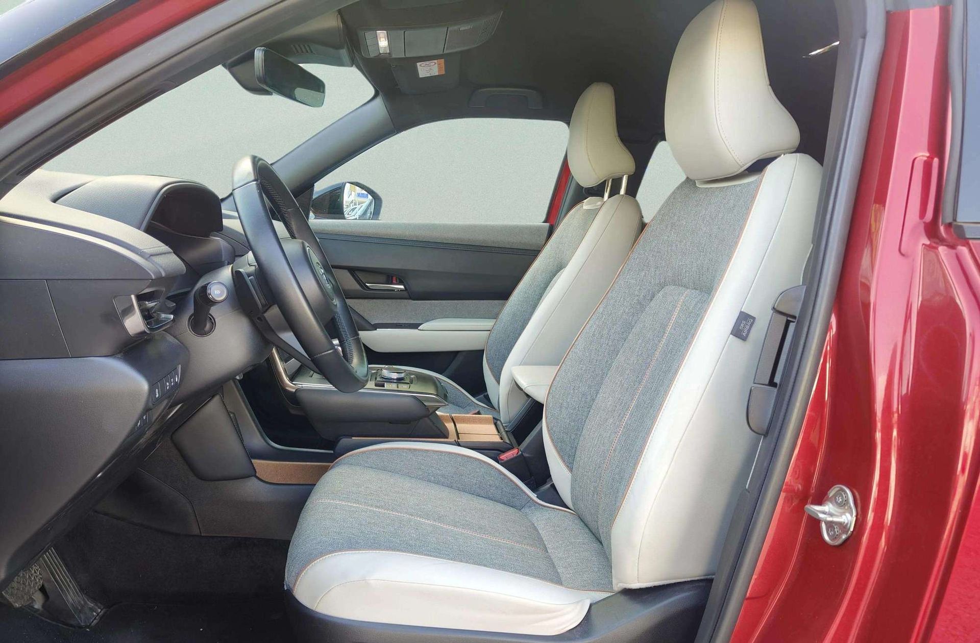 Mazda MX-30 e-Skyactiv R-EV Advantage Modern Confidence - foto 14