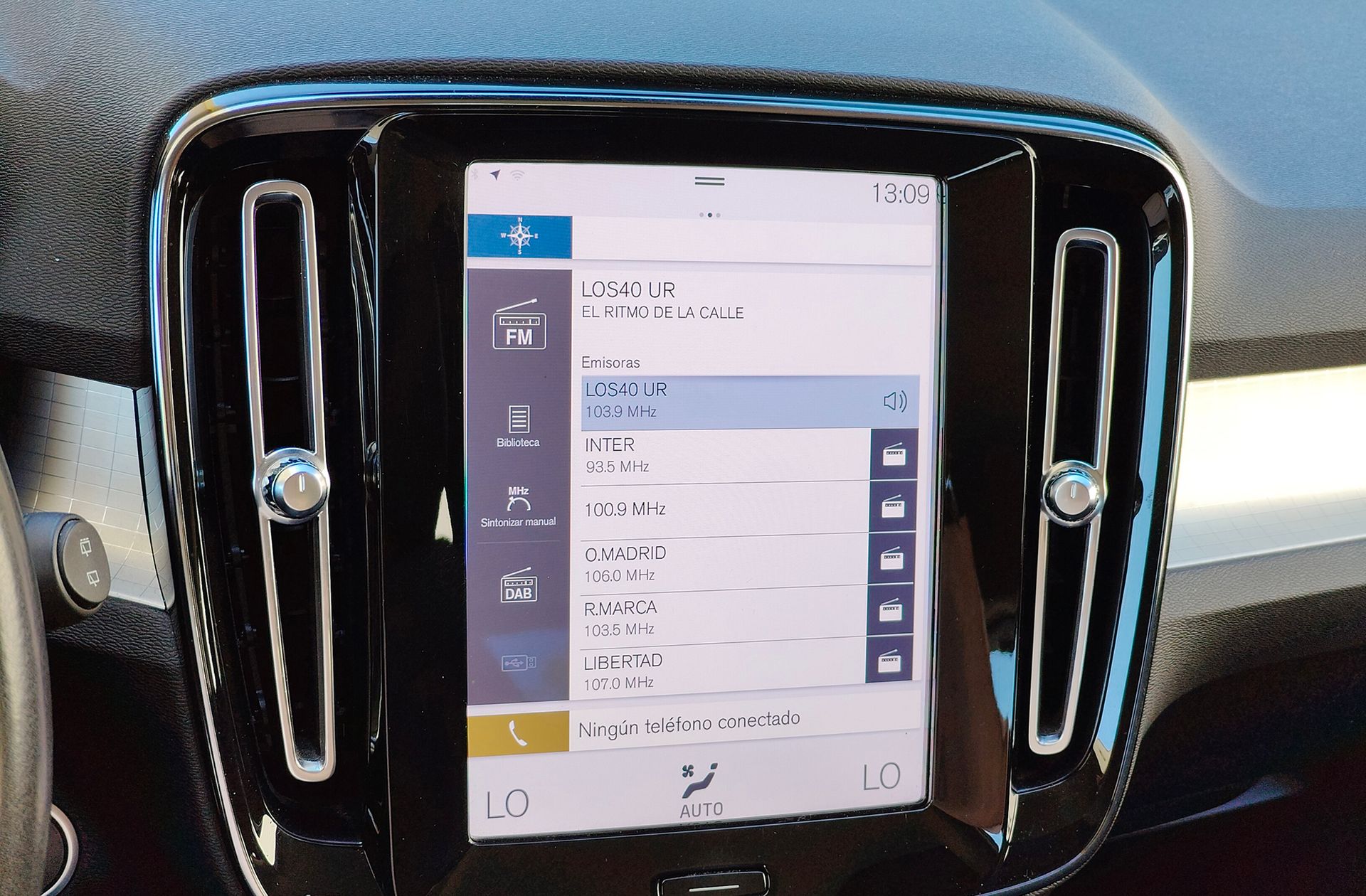 Volvo XC40 T3 Momentum Pro - foto 33