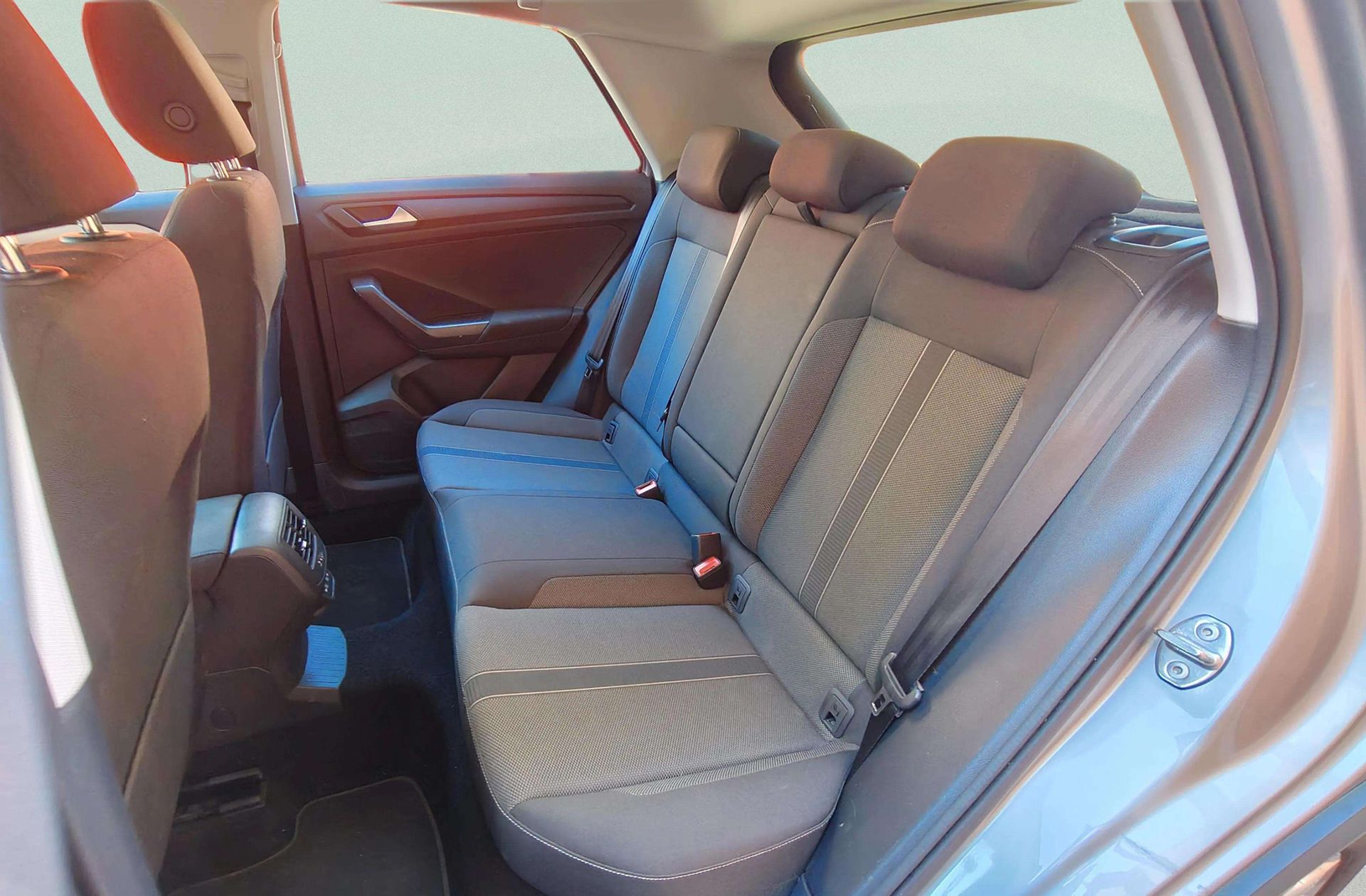 Volkswagen T-Roc Life 1.5 TSI DSG - foto 11