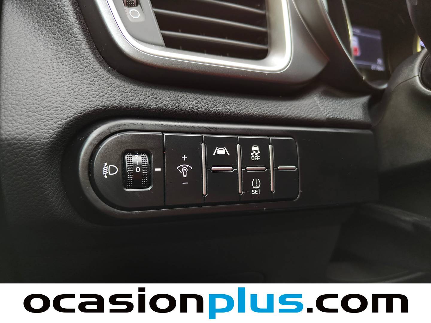 Acabados KIA XCeed KIA XCeed 1.0 T-GDi Drive (115 CV)