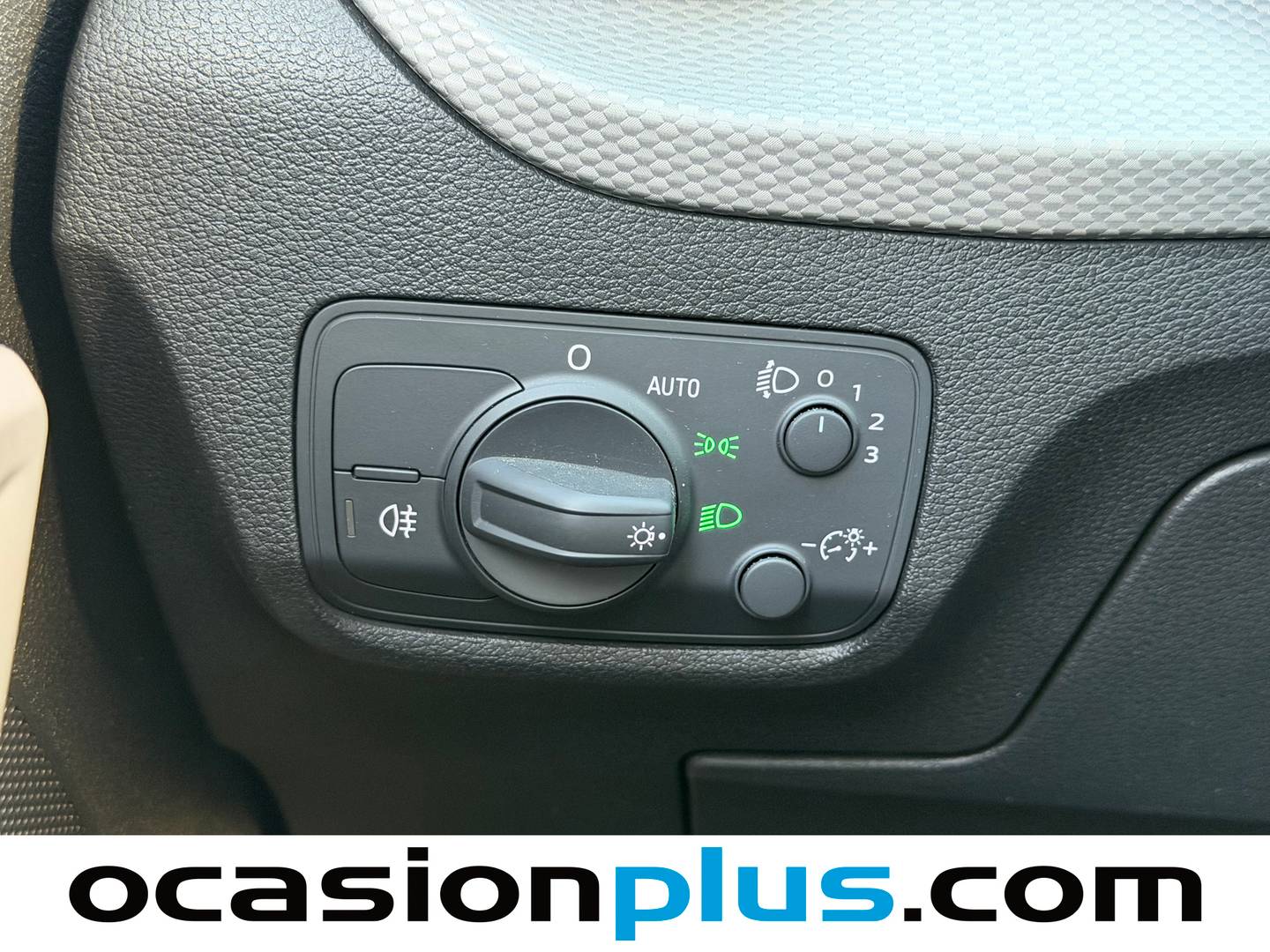 Foto Audi Q2 Audi Q2 Advanced 30 TDI (116 CV) S tronic