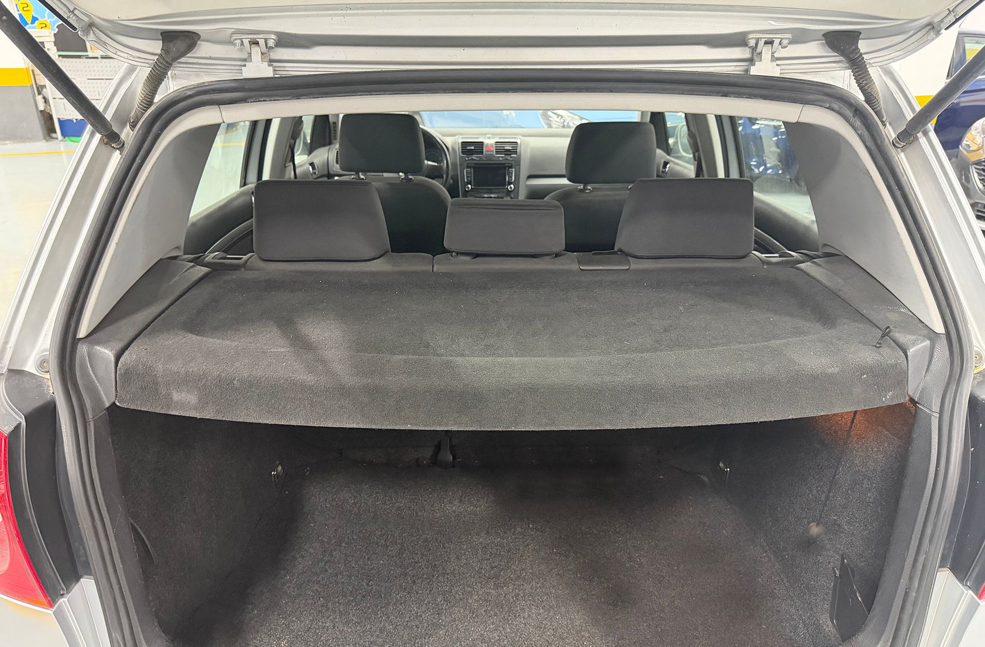 Volkswagen Golf Sportline 1.6 FSI - foto 12