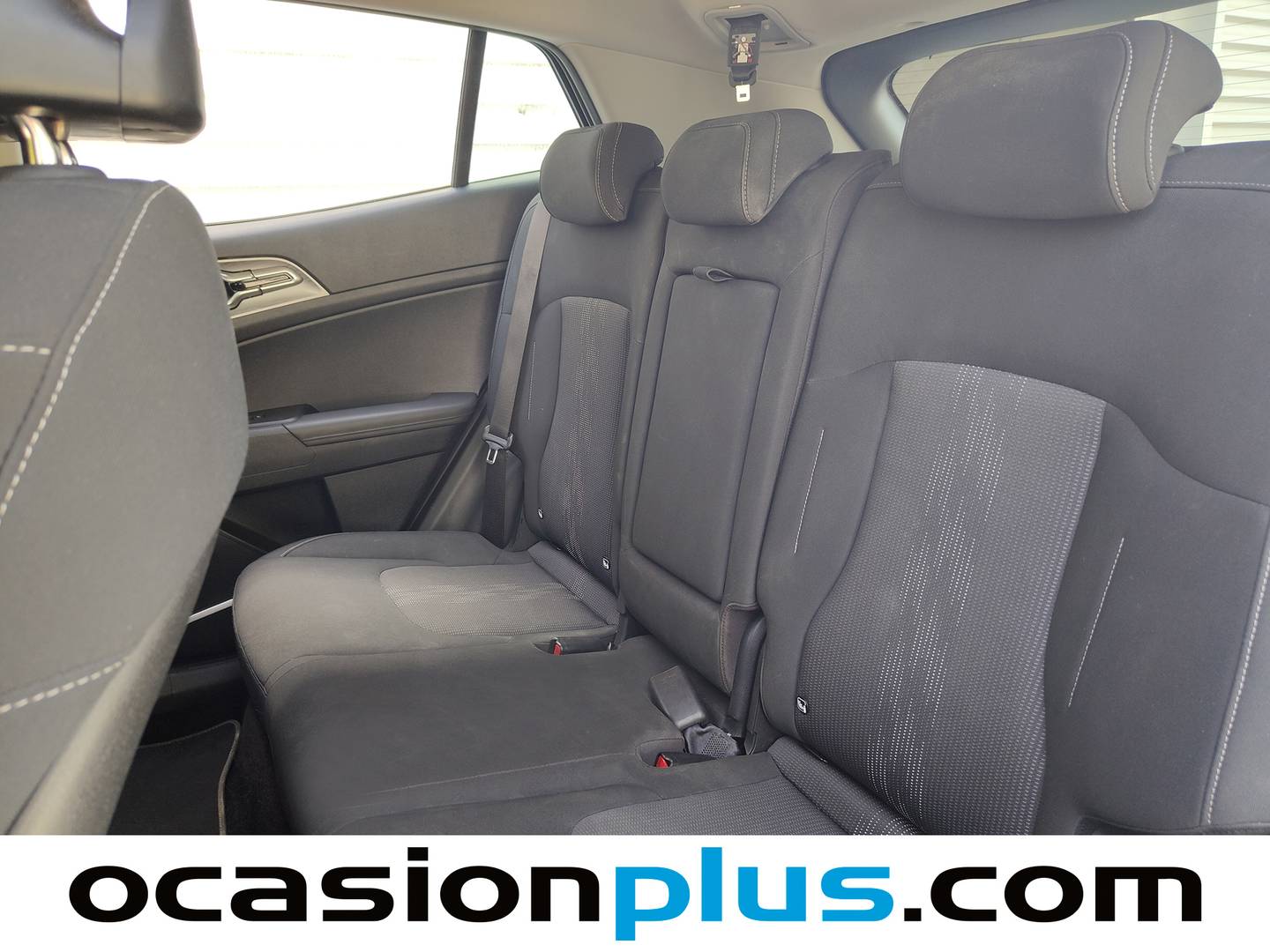 Foto asientos traseros KIA Sportage KIA Sportage 1.6 T-GDi MHEV Drive 4x2 (150 CV)